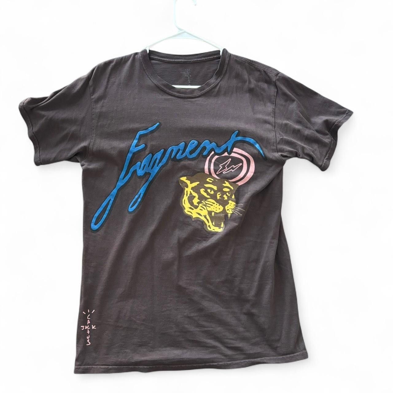 ★トリプルコラボ激レア!KAWS×Travis Scott×Fragment Tシャツ ☆トリプルコラボ激レア!KAWS×Travis Scott×Fragment Tシャツ