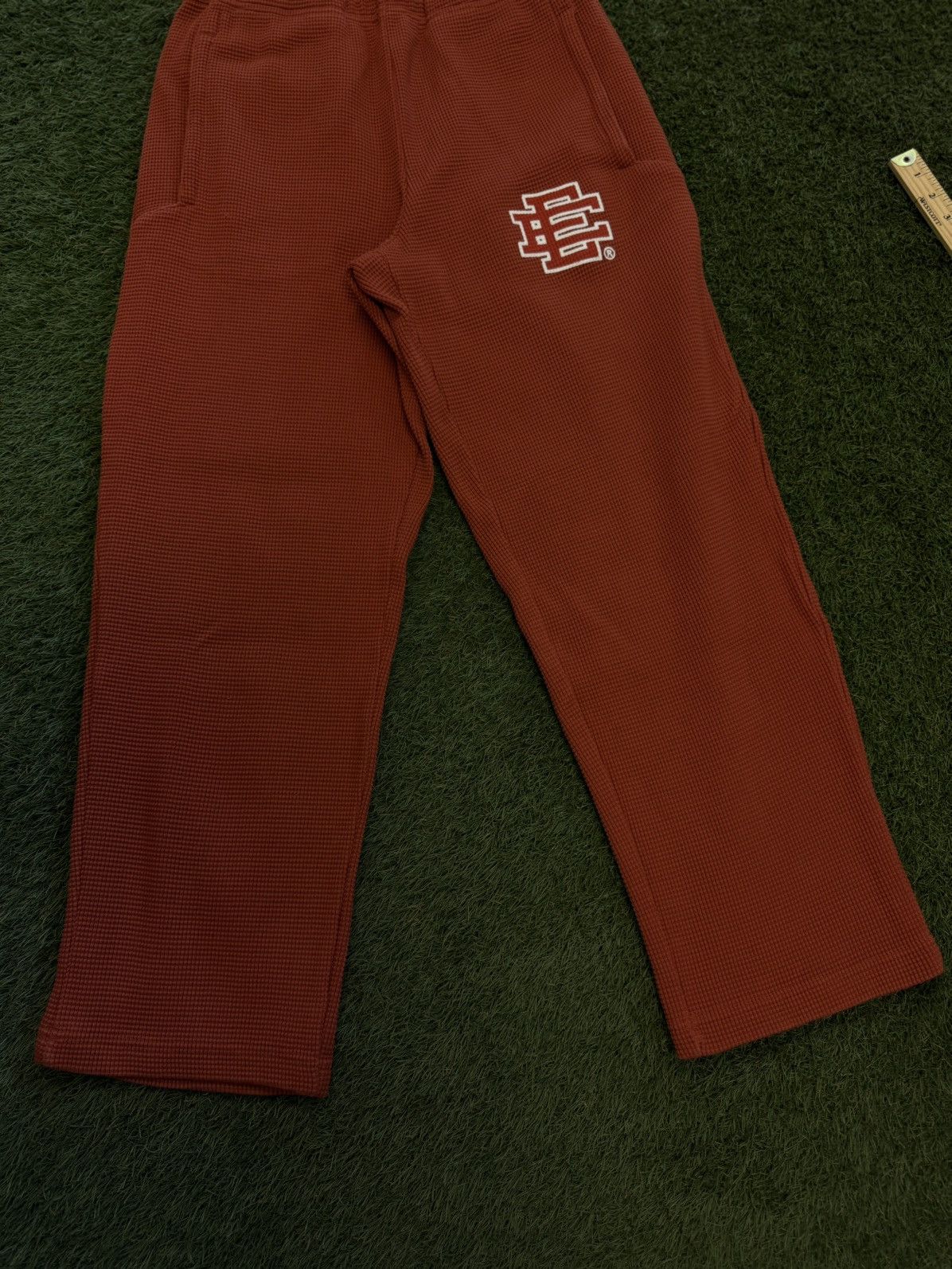 Eric Emanuel Eric Emanuel FW21 RED Thermal Sweatpants Size (M) Size US 31 - 2 Thumbnail