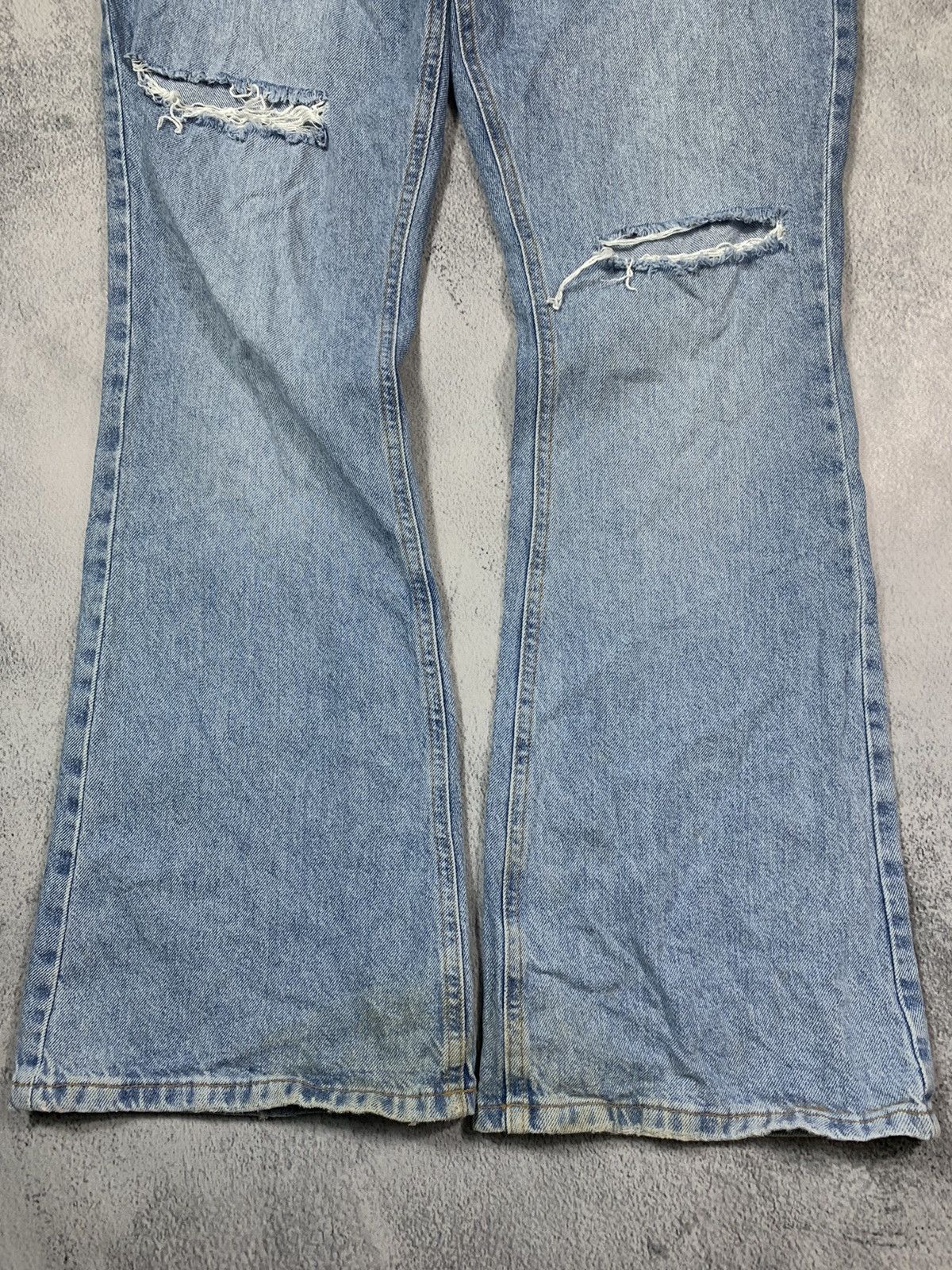 Japanese Brand × Vintage Vintage Y2K Japanese distressed bootcut faded denim jeans Size 34" / US 12 / IT 48 - 4 Thumbnail