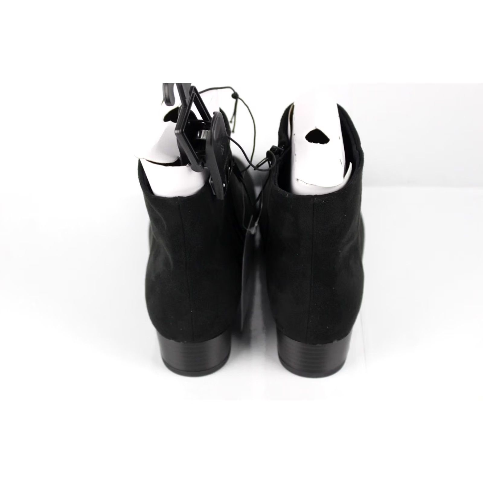 Vintage VINTAGE Time and Tru Women's Ankle Boot 7W Black Zip Bootie Memory Foam Casual Winter Fall Spring Black Womens Shoes Size US 7 / IT 37 - 4 Thumbnail