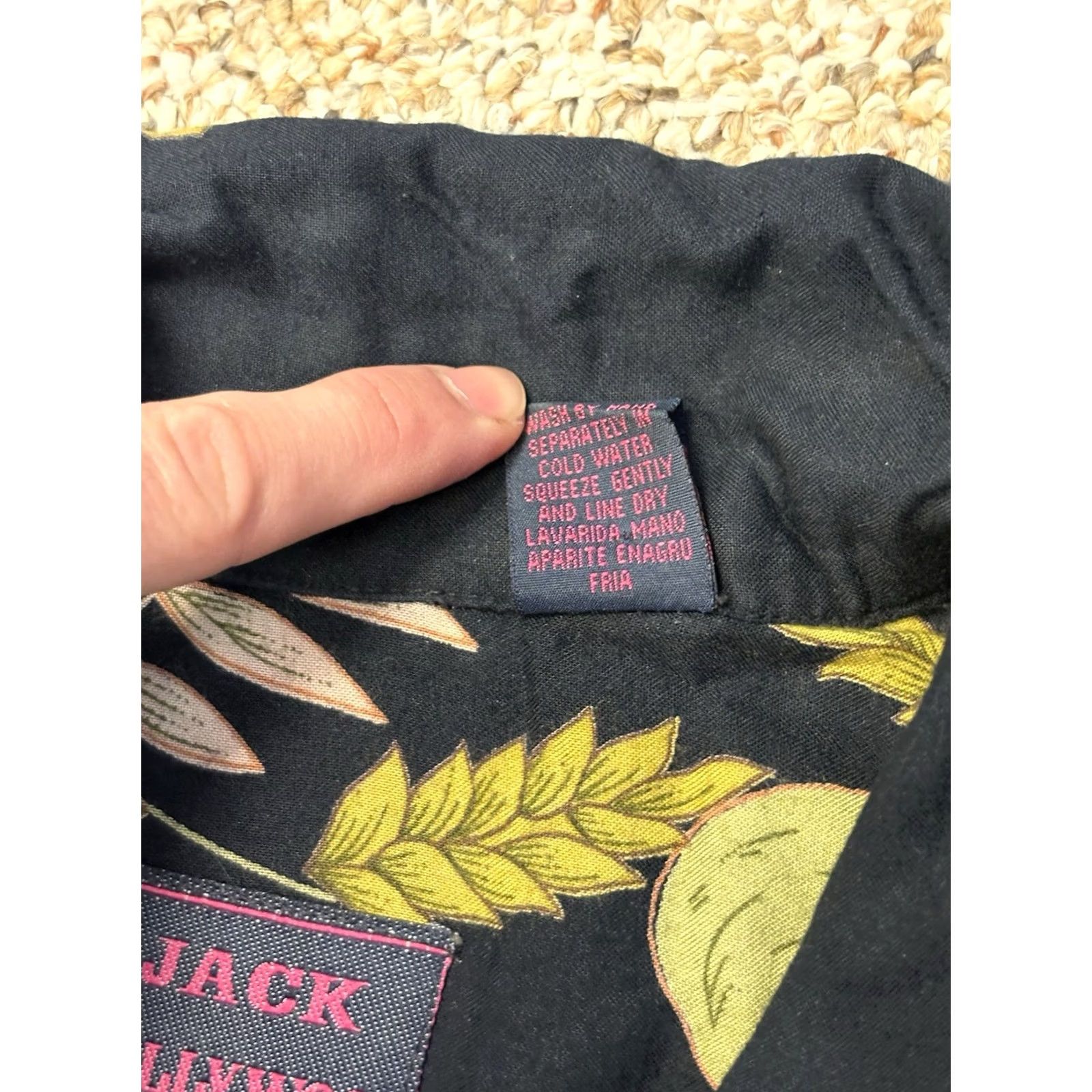 Vintage VINTAGE Jack Hollywood Hawaiian Button Up Black Floral Short Sleeve Shirt Sz M Mens Regular Button-Down Collar 90s Theme Spring Summer Size US M / EU 48-50 / 2 - 5 Thumbnail