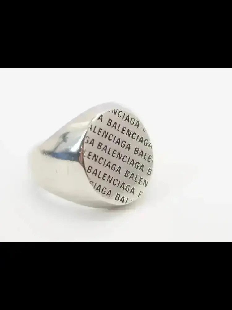 Balenciaga Balenciaga ss19 Tone Signet ring Size ONE SIZE - 1 Thumbnail