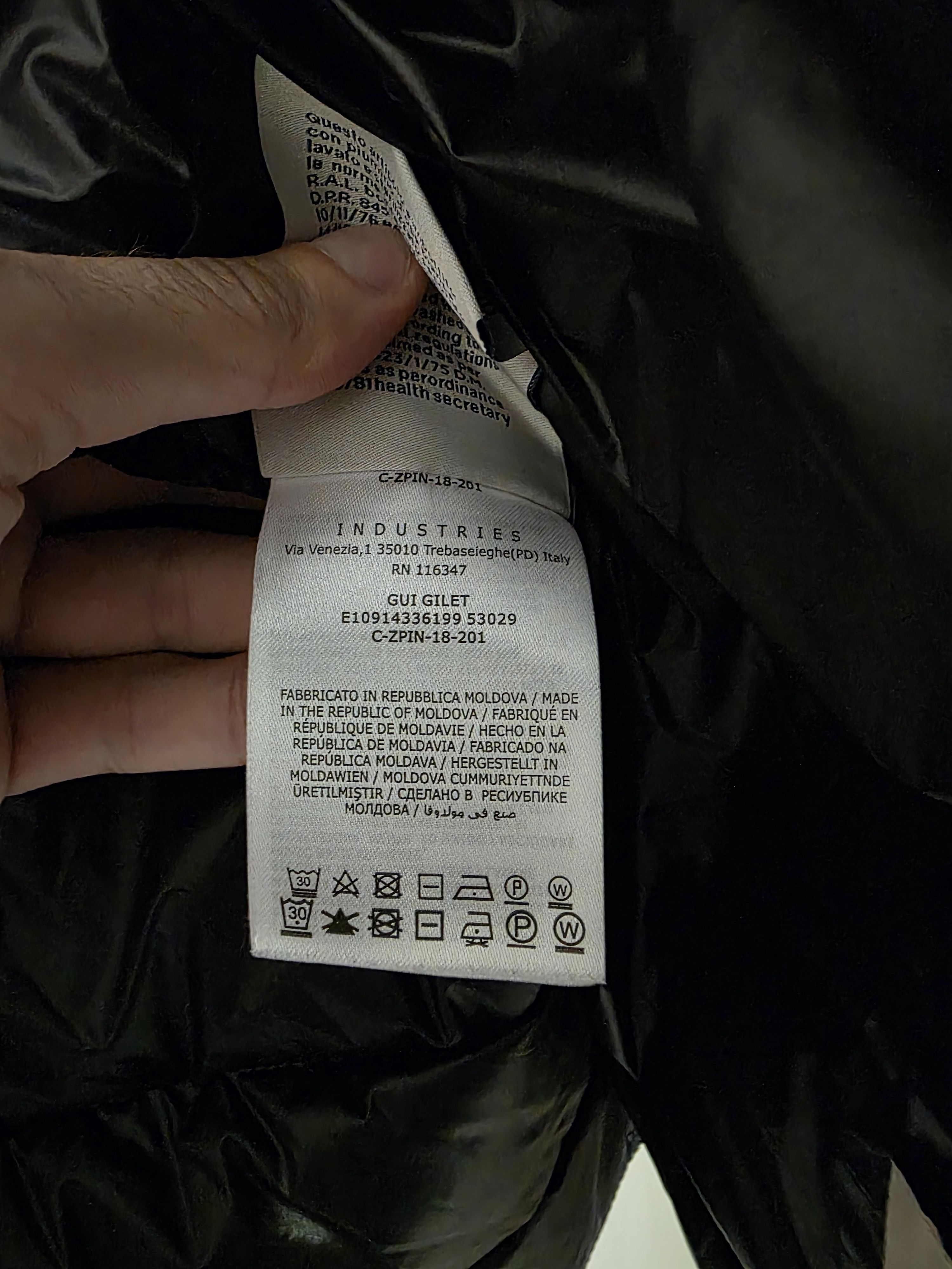 Moncler MONCLER Gui Down Vest Black perfect condition Size US M / EU 48-50 / 2 - 11 Thumbnail