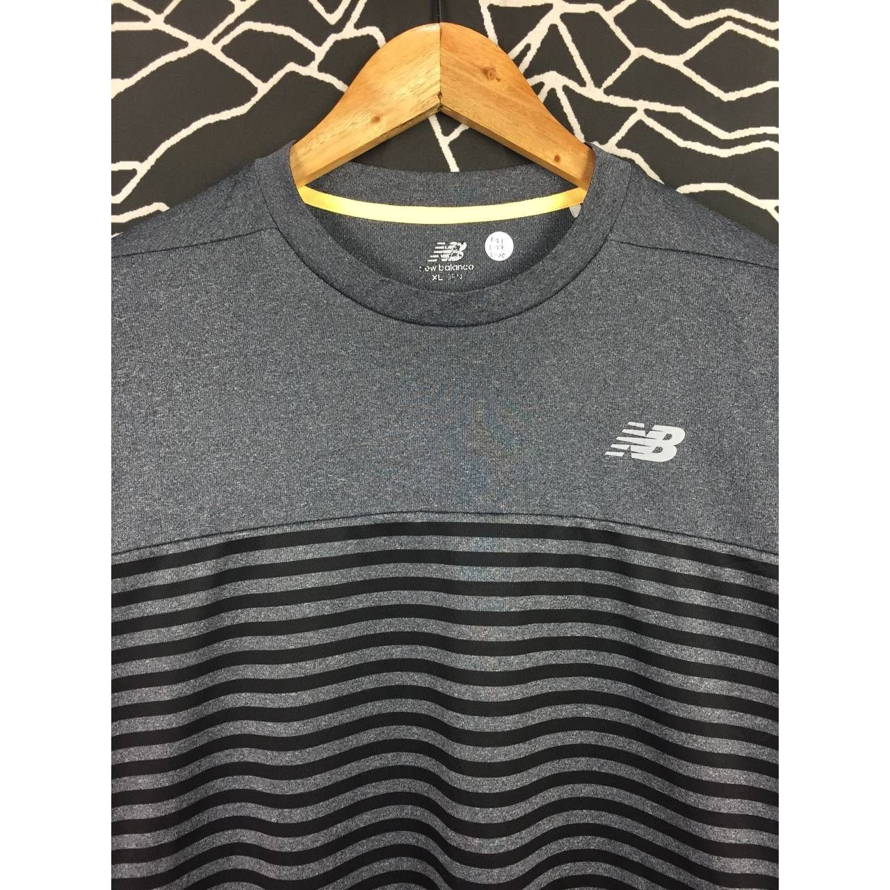 New Balance New Balance Dry-Fit Striped Longsleeve Performance Tee Size US L / EU 52-54 / 3 - 3 Thumbnail