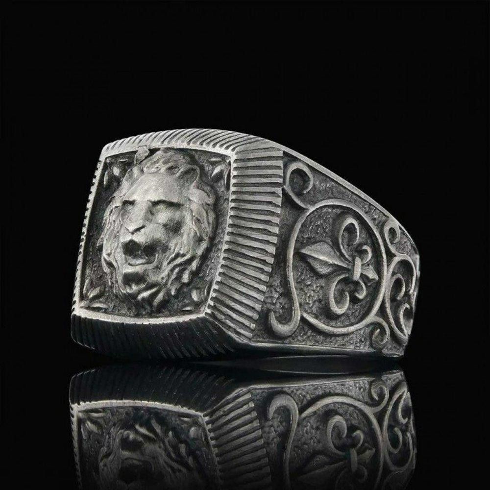 Designer Men's Viking Lion Head Totem Amulet Silver Ring - Size 8 Size ONE SIZE - 1 Thumbnail