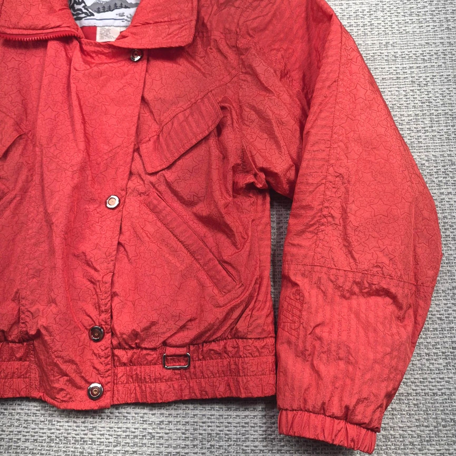 Vintage VINTAGE Nils Jacket Womens 4 Red Star Print Insulated Nylon Bomber Ski Allover Geometric 80s Womens Size S / US 4 / IT 40 - 2 Thumbnail