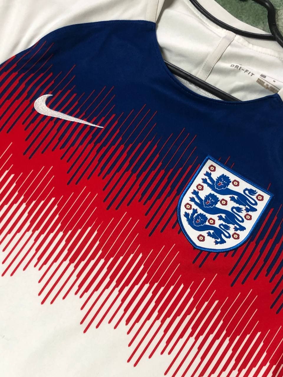 Nike Nike England Jersey Size US M / EU 48-50 / 2 - 11 Thumbnail
