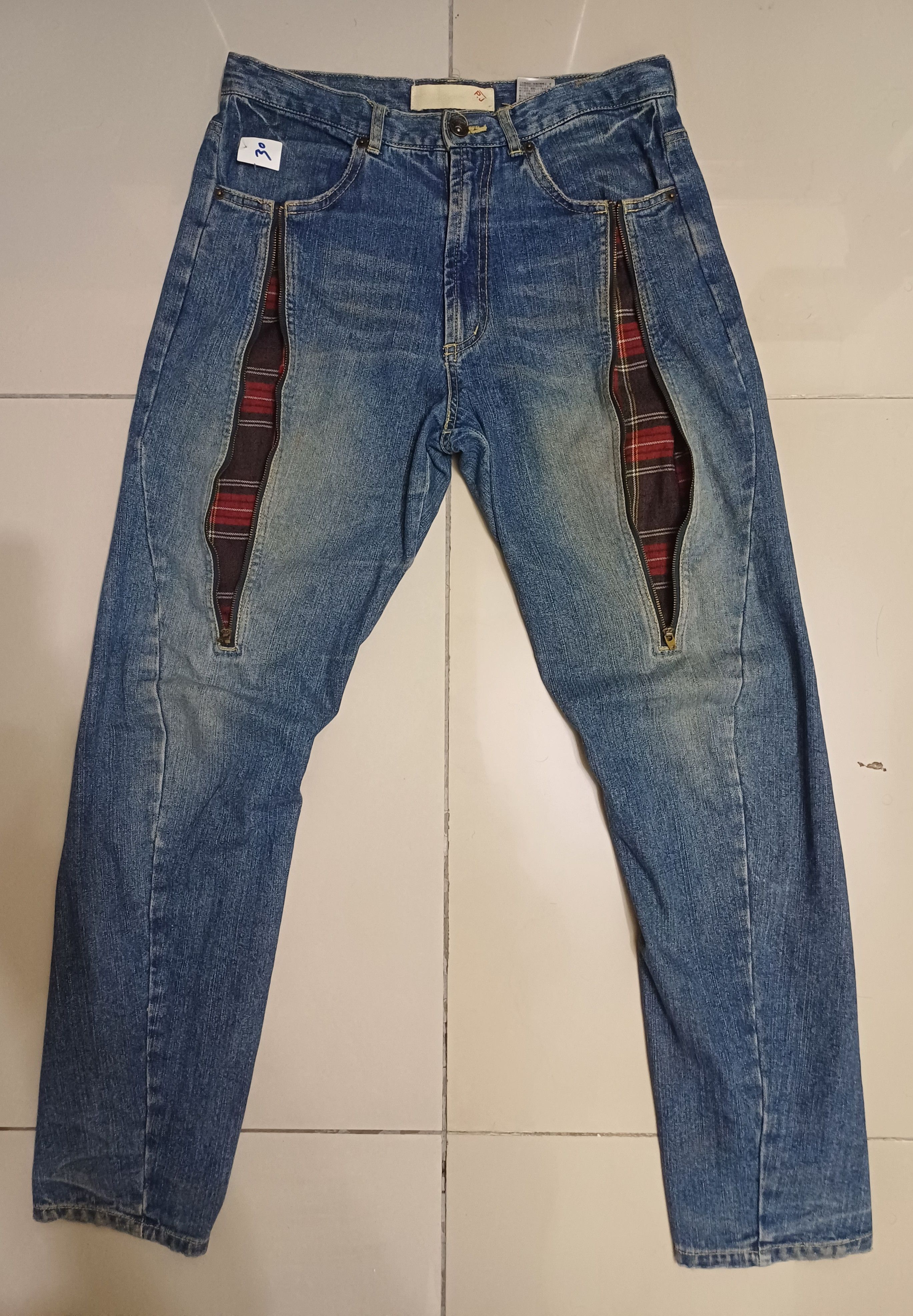 Crazy style bondage jeans... PJ jeans
