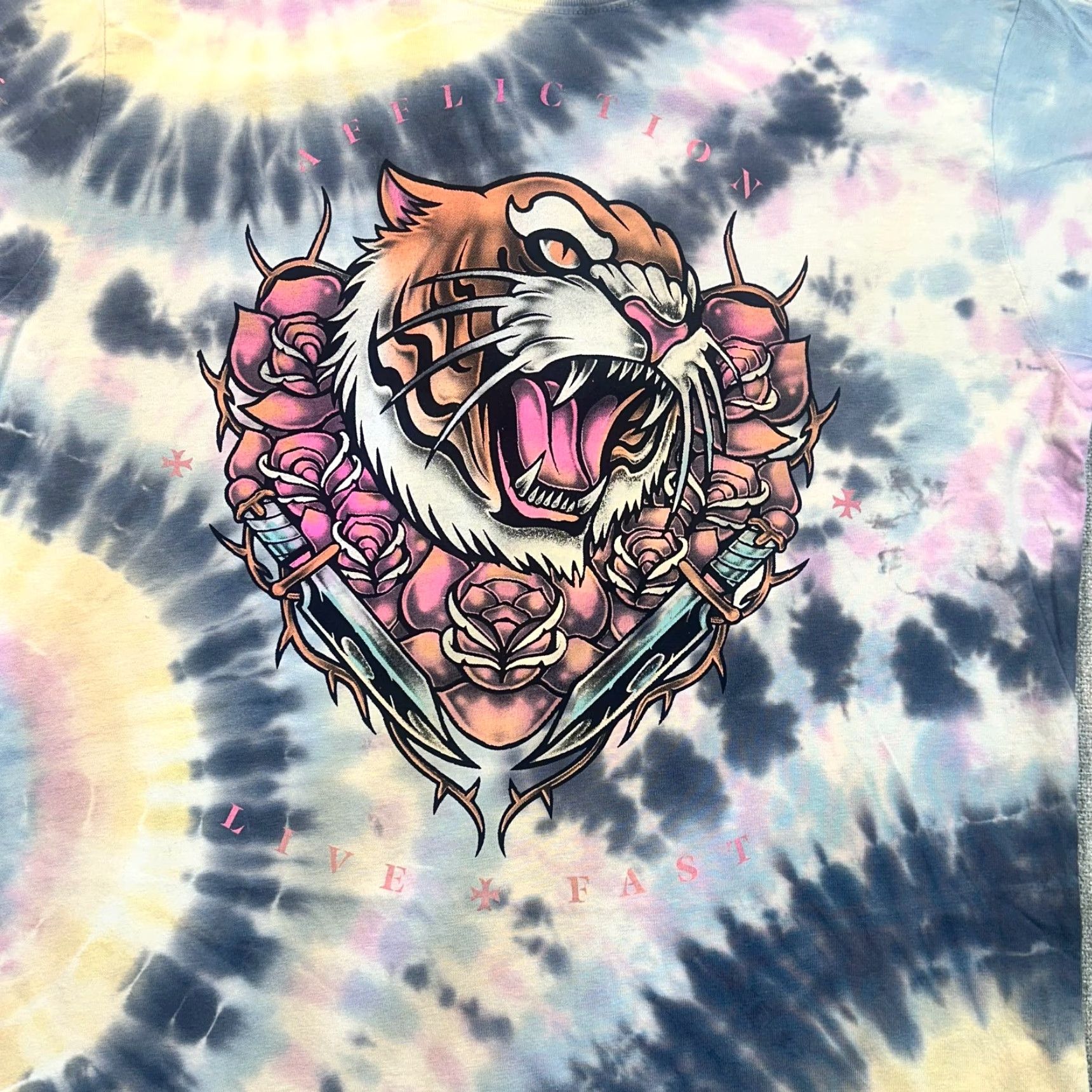 Affliction Affliction Black Label Y2K AOP Mens Medium Tie Dye Tiger Double Sided Reflection Shirt Size US M / EU 48-50 / 2 - 5 Thumbnail