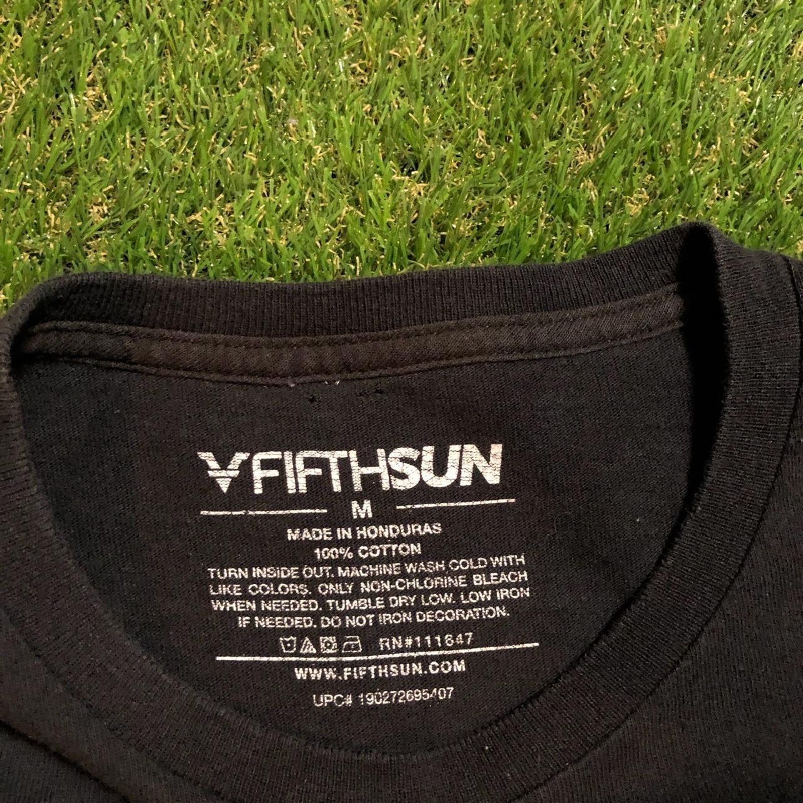Other FifthSun Skull & Rosary Graphic Tee Size US S / EU 44-46 / 1 - 3 Thumbnail
