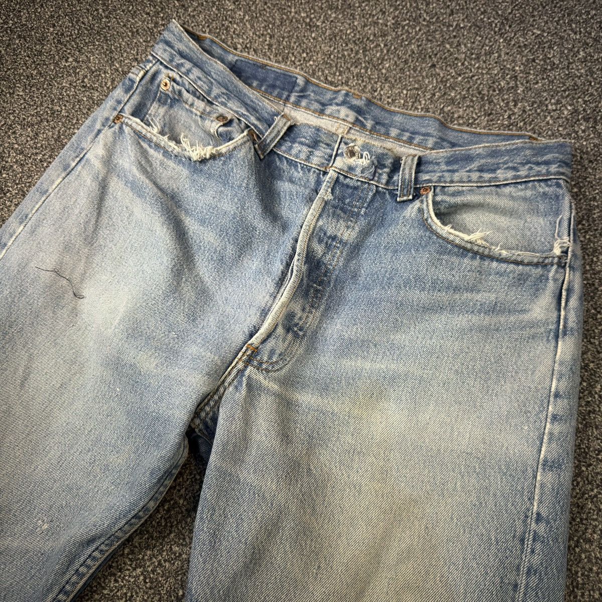 Levi's Y2K Style Levis 501 Acid Wash Ripped Denim Size US 34 / EU 50 - 3 Thumbnail