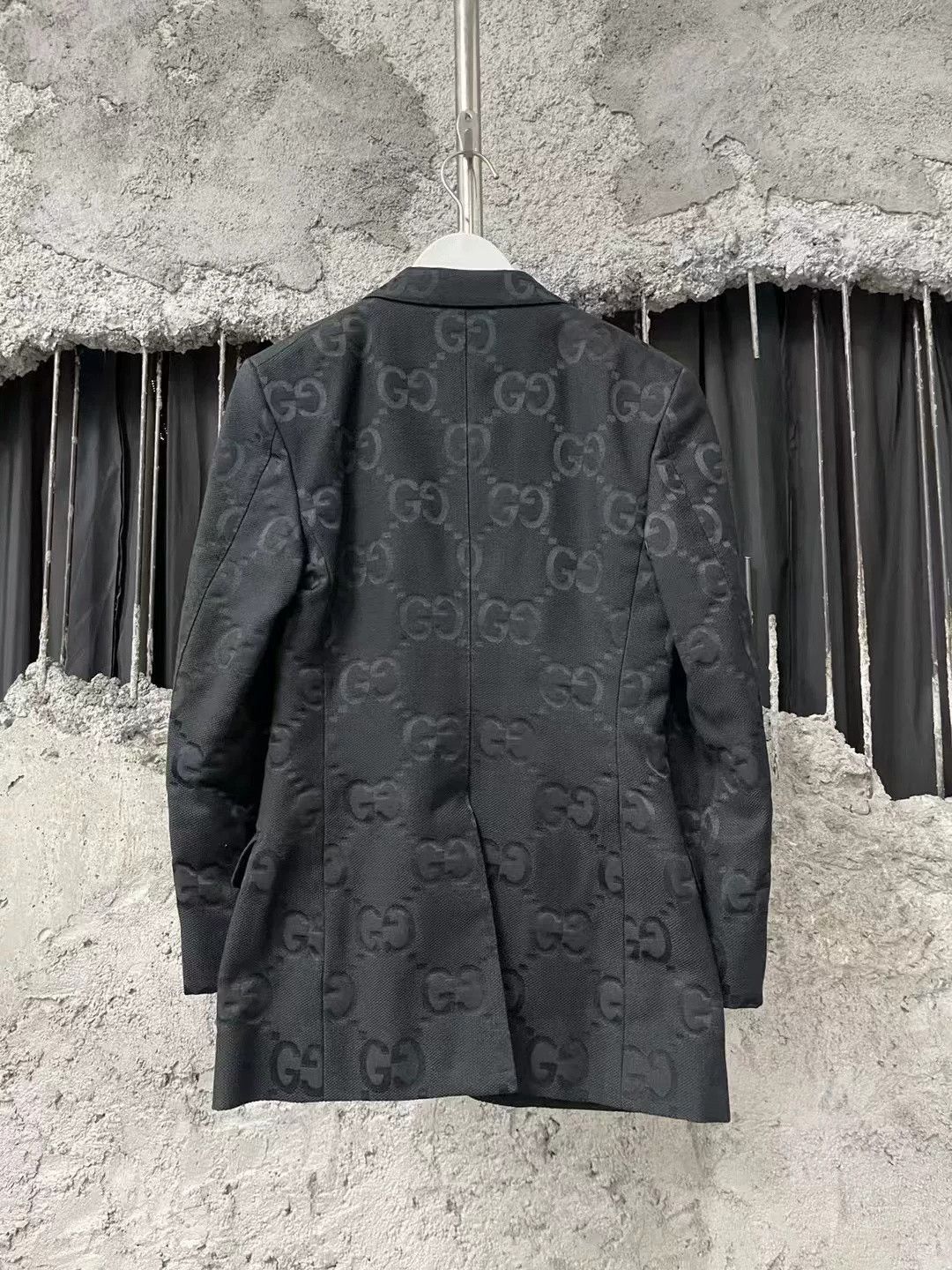 Gucci Gucci Black Embossed Classic Logo Blazer Size US S / EU 44-46 / 1 - 2 Thumbnail