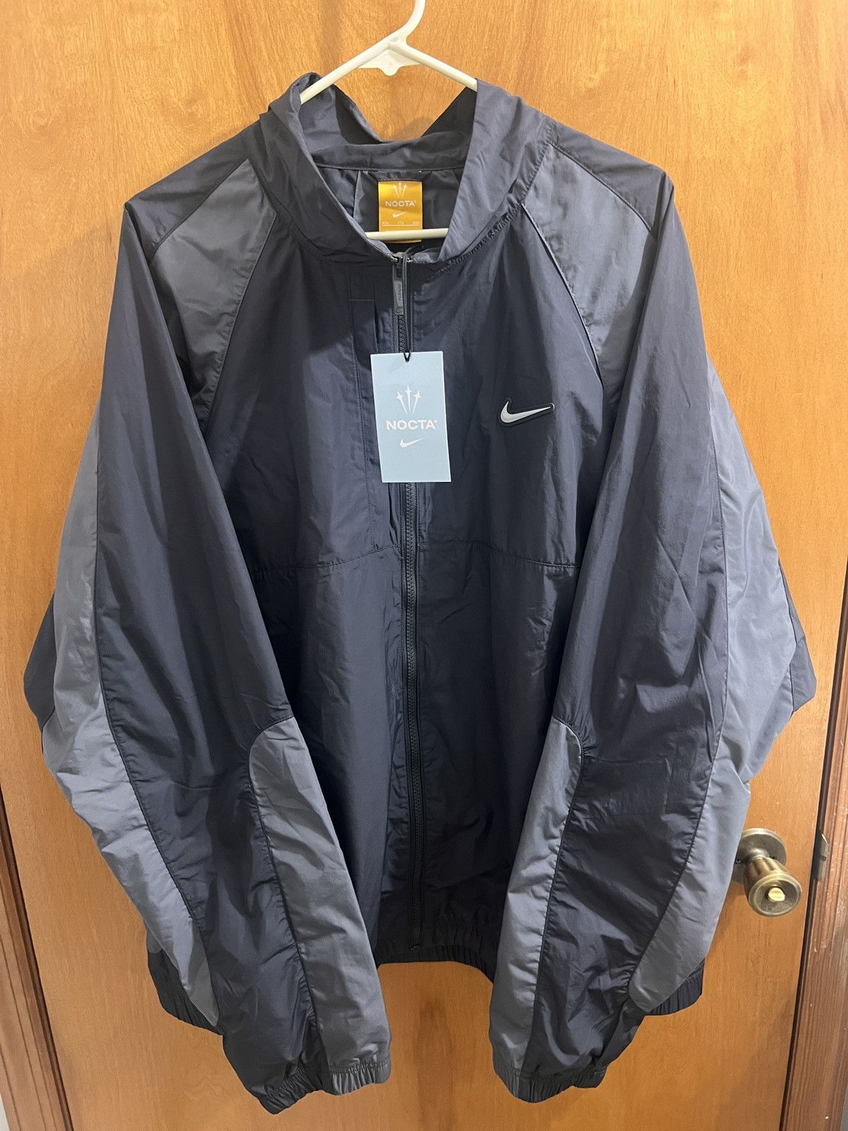 NOCTA × Nike Nike Nocta Northstar Nylon Track Jacket Anthracite Grey Size US XXL / EU 58 / 5 - 4 Thumbnail