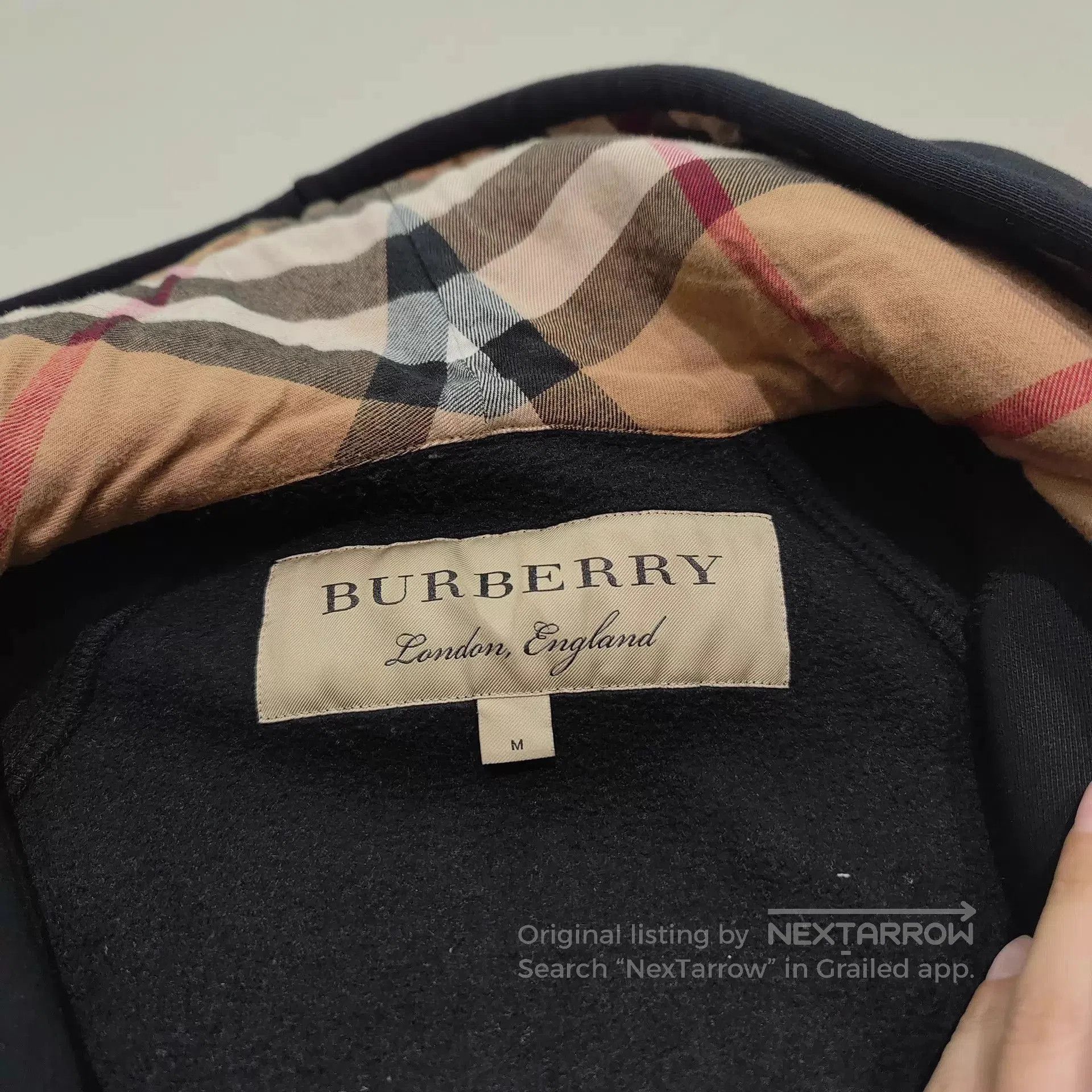 Burberry Black Zip-Up Hoodie with Check Lining. Size US M / EU 48-50 / 2 - 3 Thumbnail