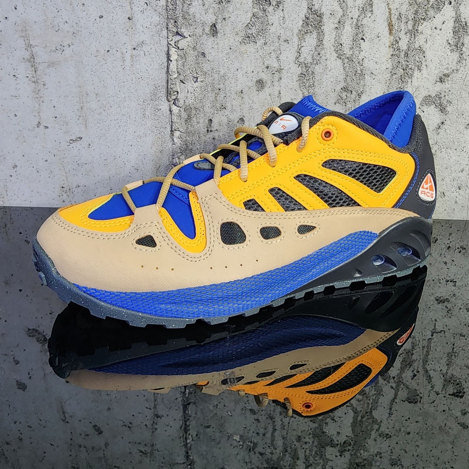Nike MSRP $140 Nike ACG Air Exploraid - Hyper Royal - Size 8.5 Size US 8.5 / EU 41-42 - 3 Thumbnail