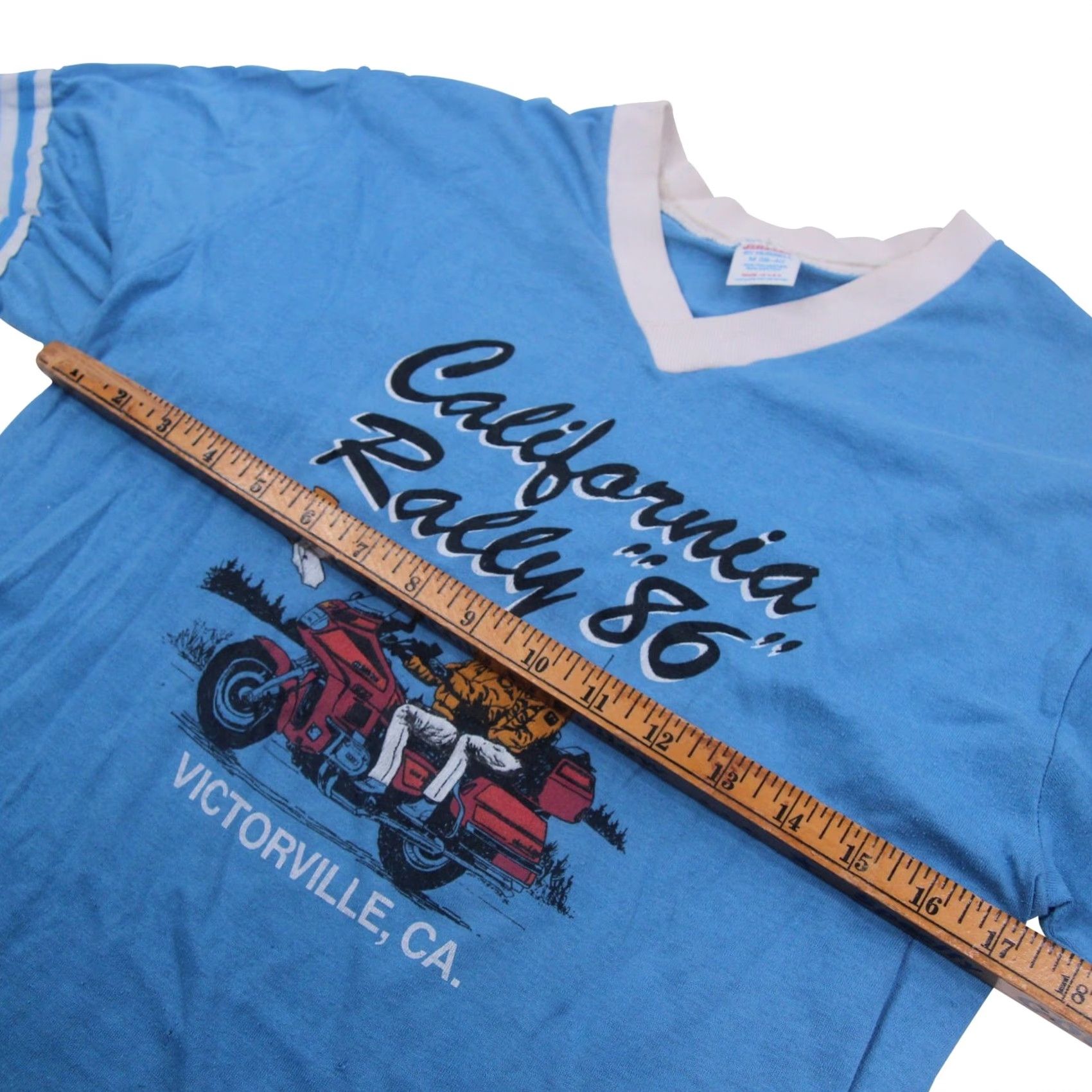 Vintage VINTAGE California Rally Mens T-Shirt Blue 1986 Medium Graphic Shirts Regular M Boys/Adults? Size US M / EU 48-50 / 2 - 6 Thumbnail
