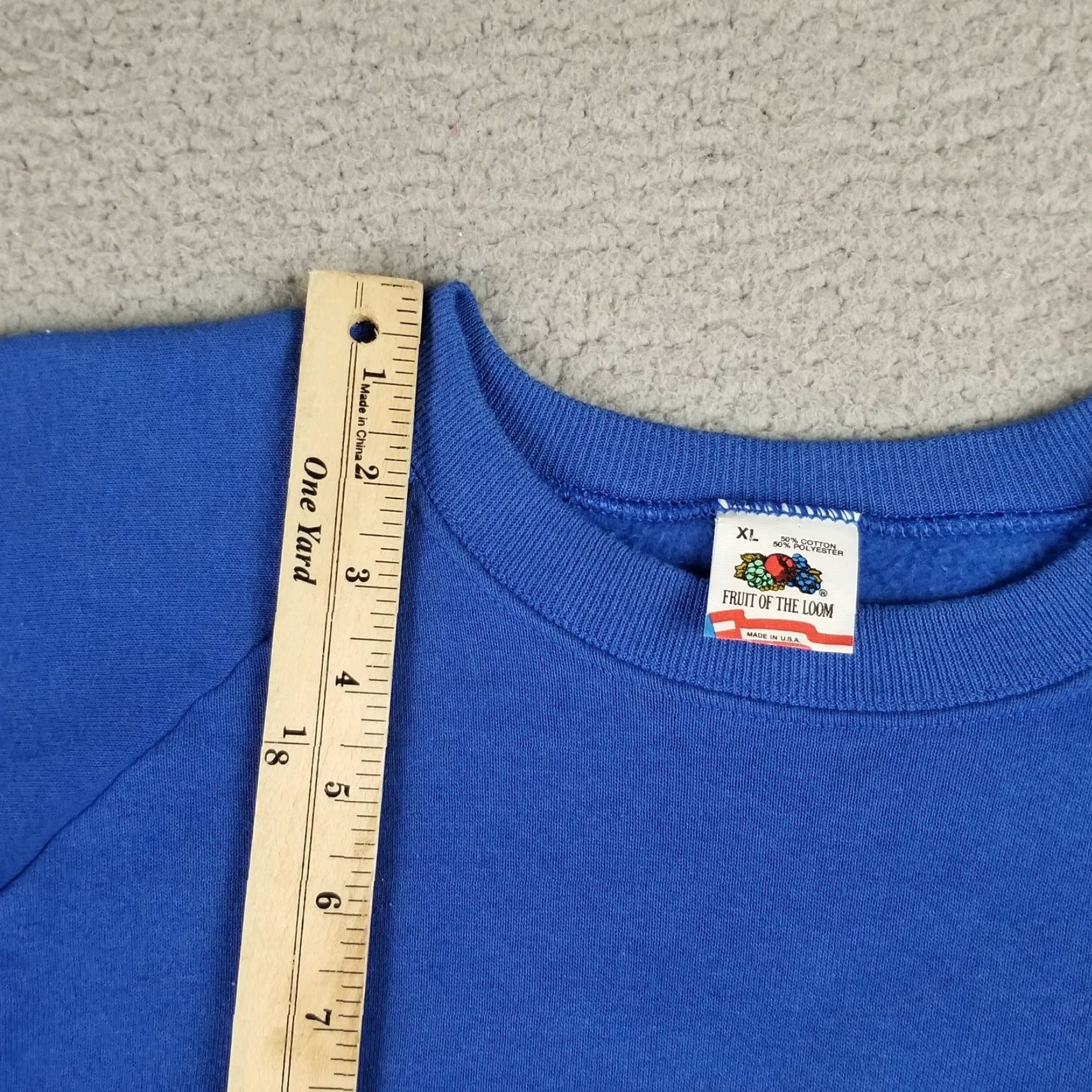 Fruit Of The Loom Vintage Endangered Species Sweatshirt Unisex L Blue Cotton Blend Knit Crewneck Pullover 90s Animals Seals Graphic Print USA Brand Fruit of the Loom Size US L / EU 52-54 / 3 - 4 Thumbnail