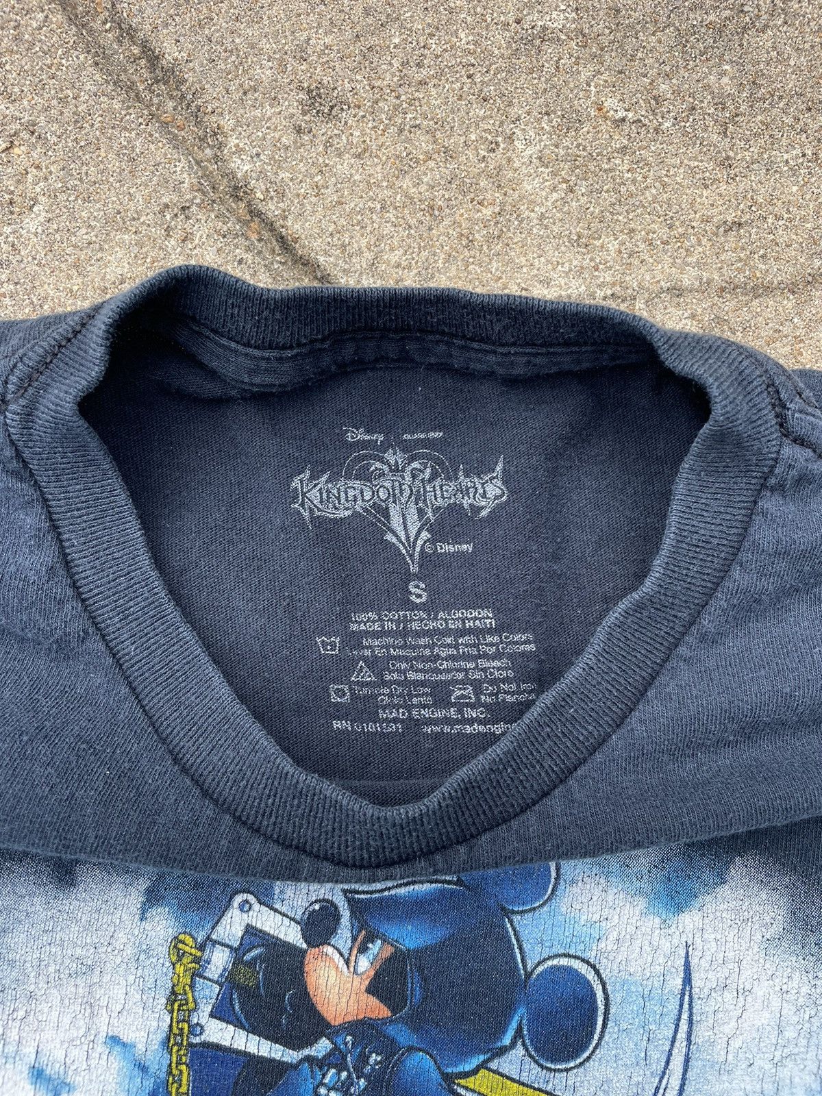 Disney × Nintendo Y2K Disney x Kingdom of Hearts Vintage Video Game Tshirt Size US S / EU 44-46 / 1 - 3 Thumbnail