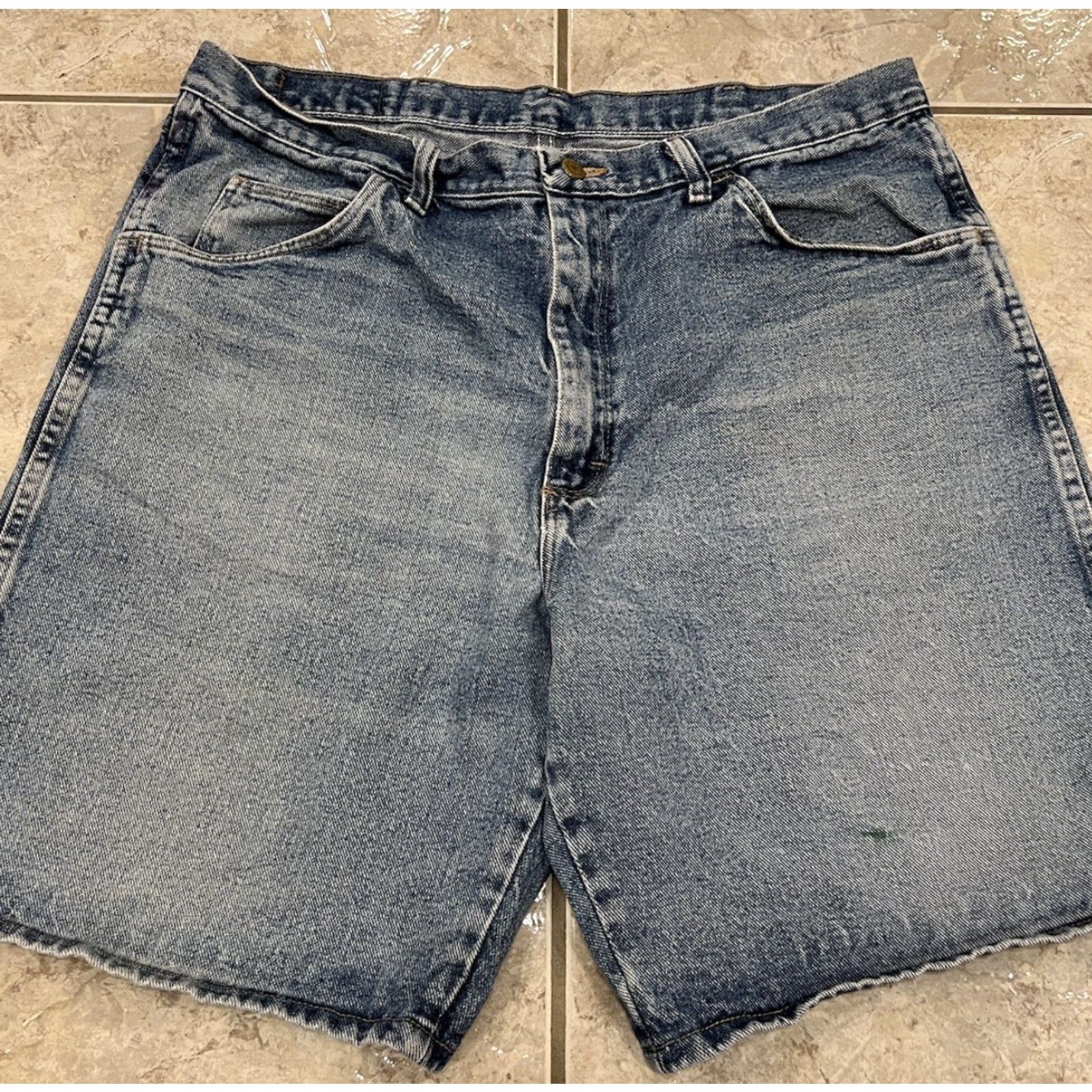 Wrangler Wrangler Denim 36 Mens Relaxed Fit 9" Shorts Bermuda Jorts Distressed Denim Blue Light Wash 5 Pocket Cargo Workwear Casual Outdoor Mens Size US 36 / EU 52 - 5 Thumbnail