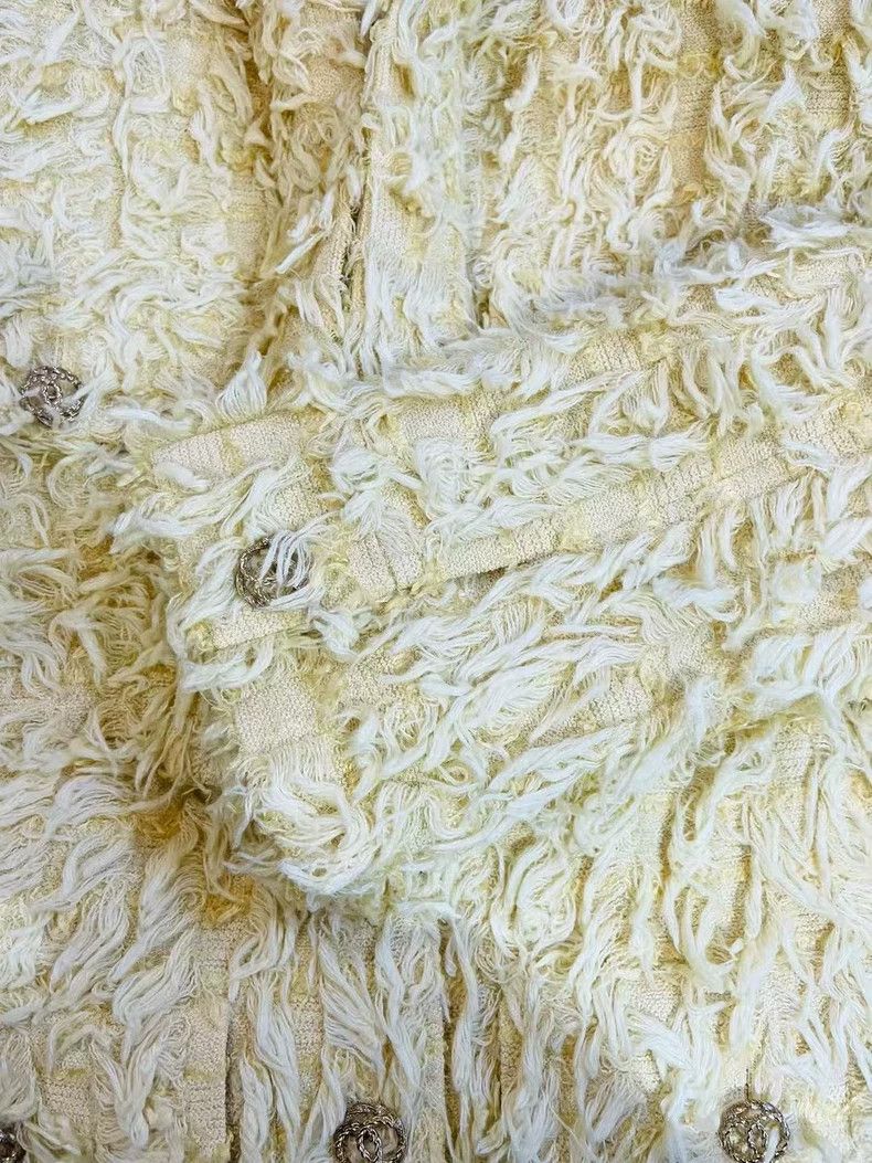 Chanel Chanel Chick yellow fur coat Size XXS / US 00 / IT 34 - 4 Thumbnail