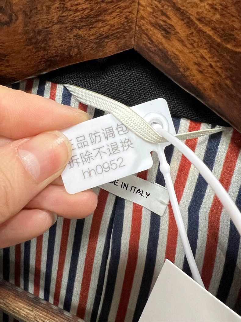 Thom Browne Thom Browne Luo Su destroys the limited-edition suit Size 42S - 8 Thumbnail