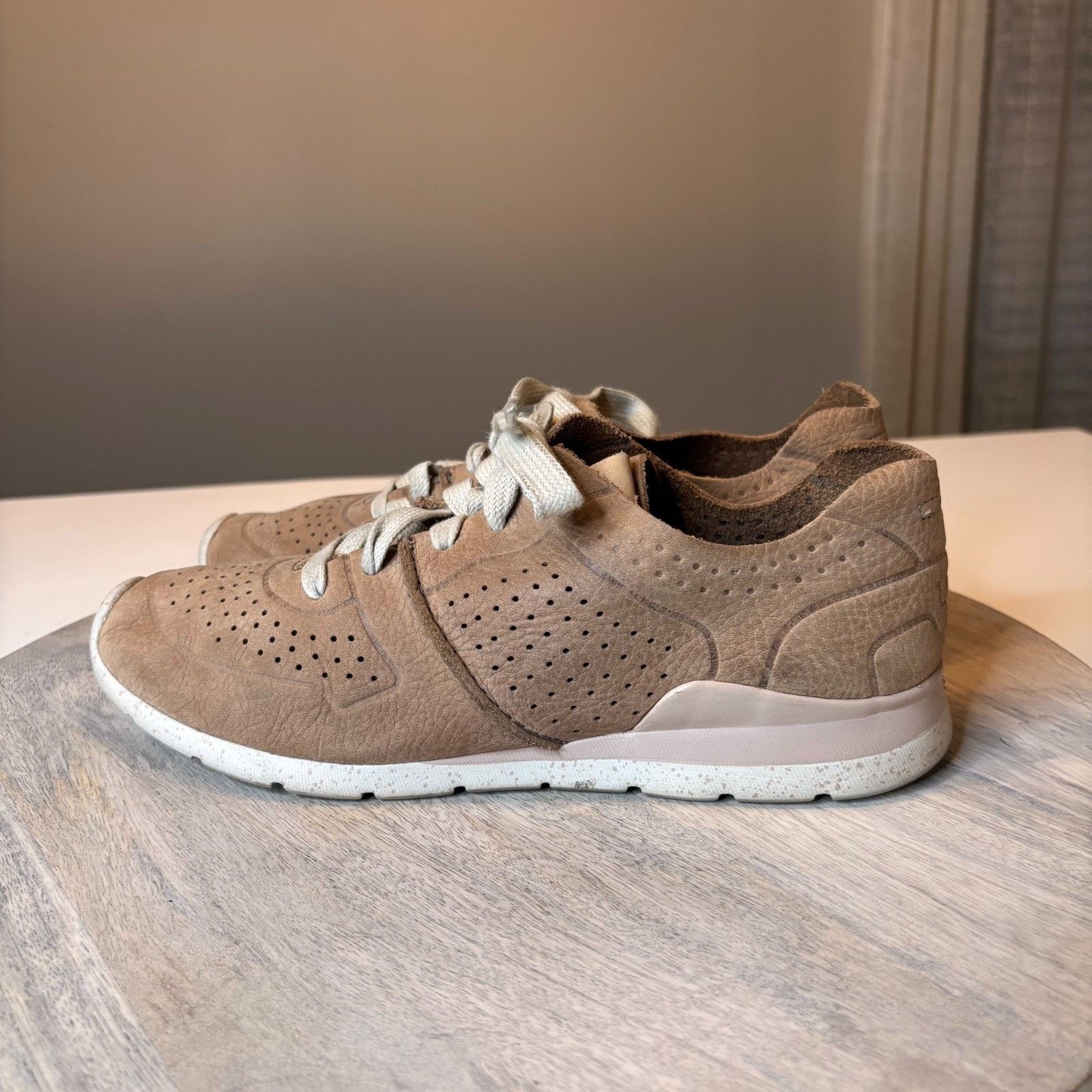 UGG Tye Women's Brown Suede Tideline Shoes Sneakers Size 8