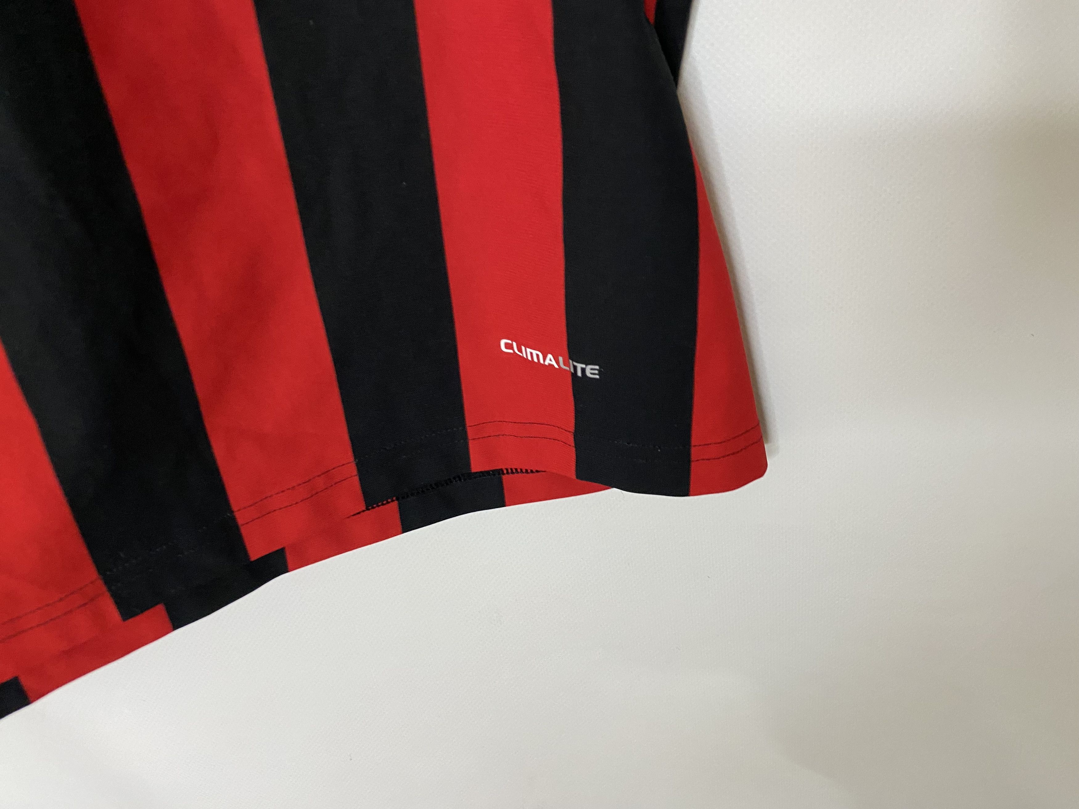 Adidas AC MILAN 2009 HOME PLAYER ISSUE FOOTBALL SHIRT SOCCER JERSEY Size US S / EU 44-46 / 1 - 5 Thumbnail