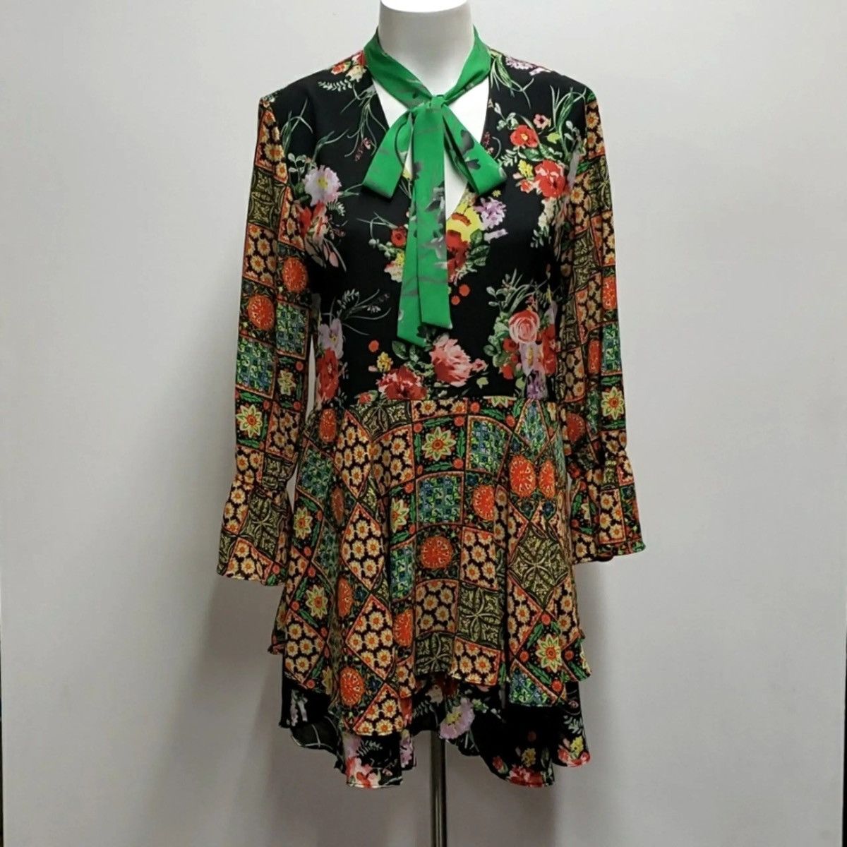 Buffalo David Bitton BUFFALO David Bitton Flutter Long Sleeve Neck Tie Dress Size M / US 6-8 / IT 42-44 - 1 Thumbnail