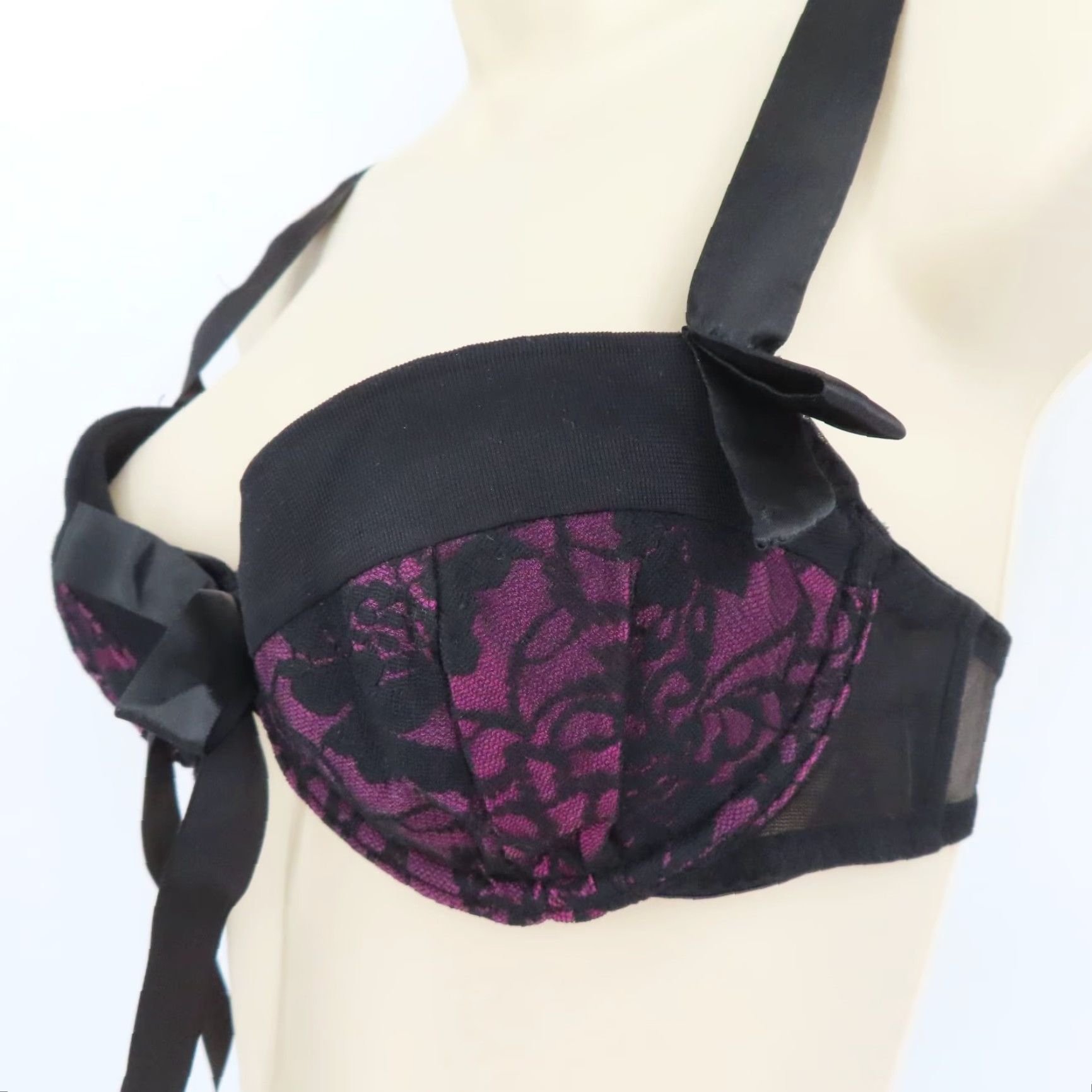 Vintage Frederick's of Hollywood Womens Medium Black Purple Floral Lace Satin Bow Bra Balconette M Underwire Nylon"} Size ONE SIZE - 4 Thumbnail