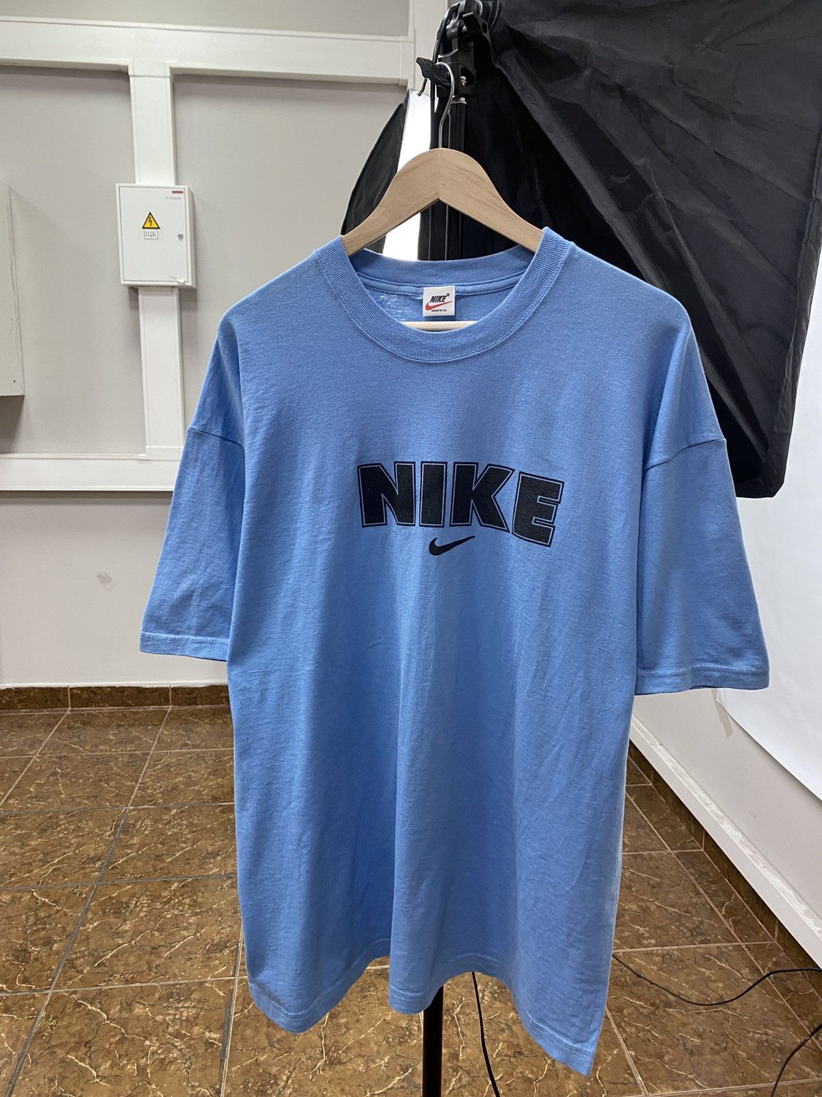 Nike 🇺🇸 Vintage 90s Nike T-Shirt Rare Retro Hype Y2K Size US XL / EU 56 / 4 - 1 Thumbnail