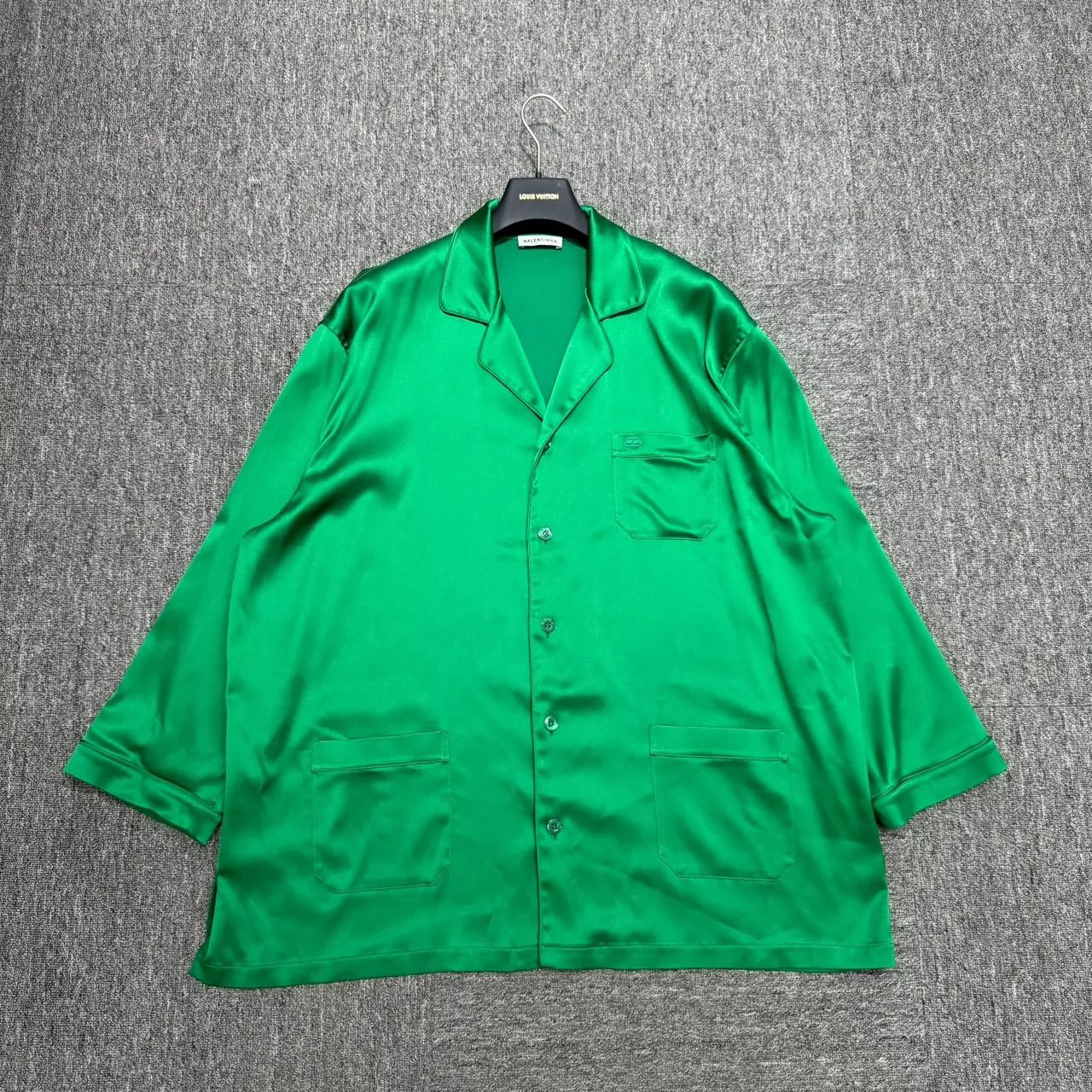 Balenciaga Balenciaga Green Acetate Pajama Shirt Size US S / EU 44-46 / 1 - 1 Thumbnail