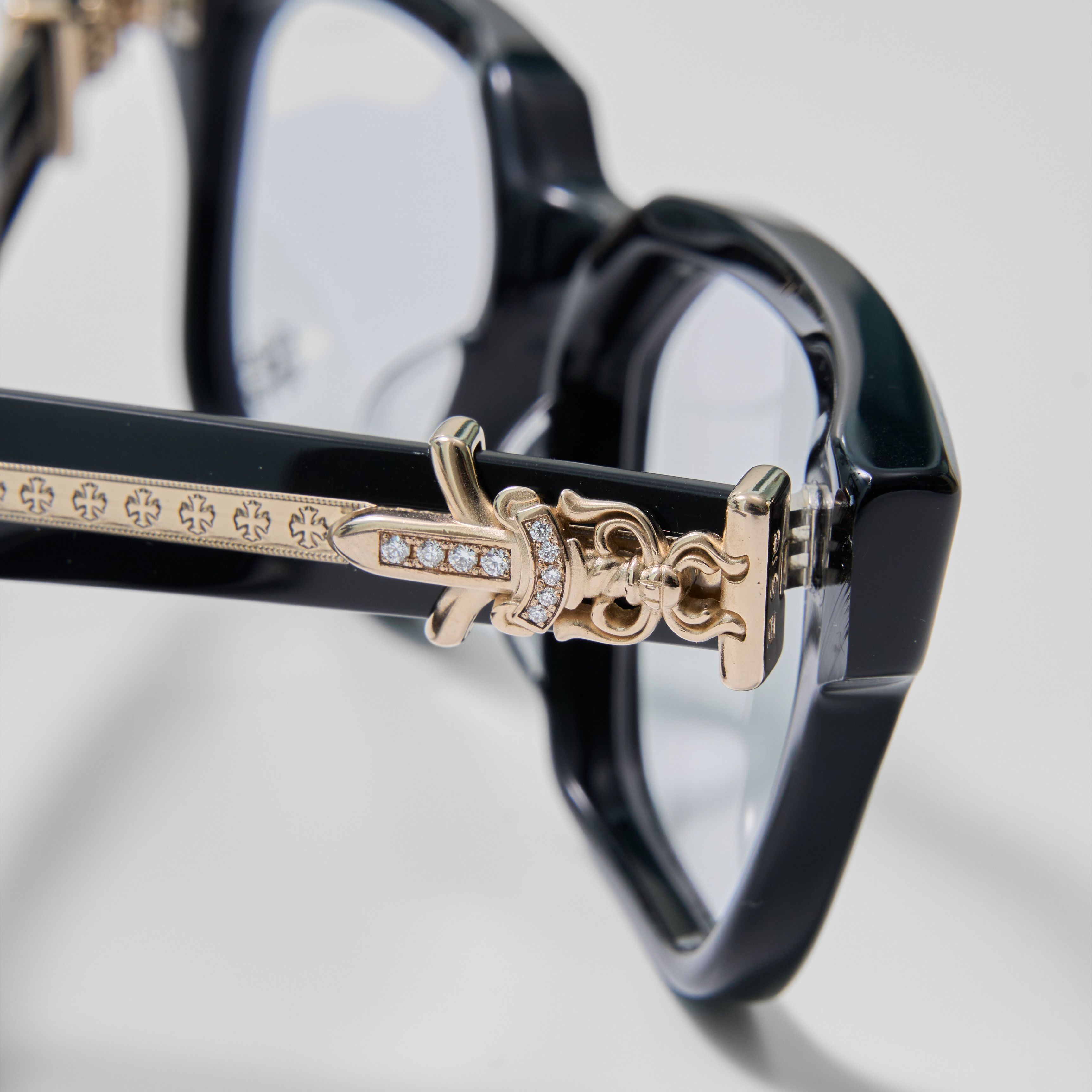 DIAMOND CHROME HEARTS VAGILLIONAIRE II BLACK/18KGP