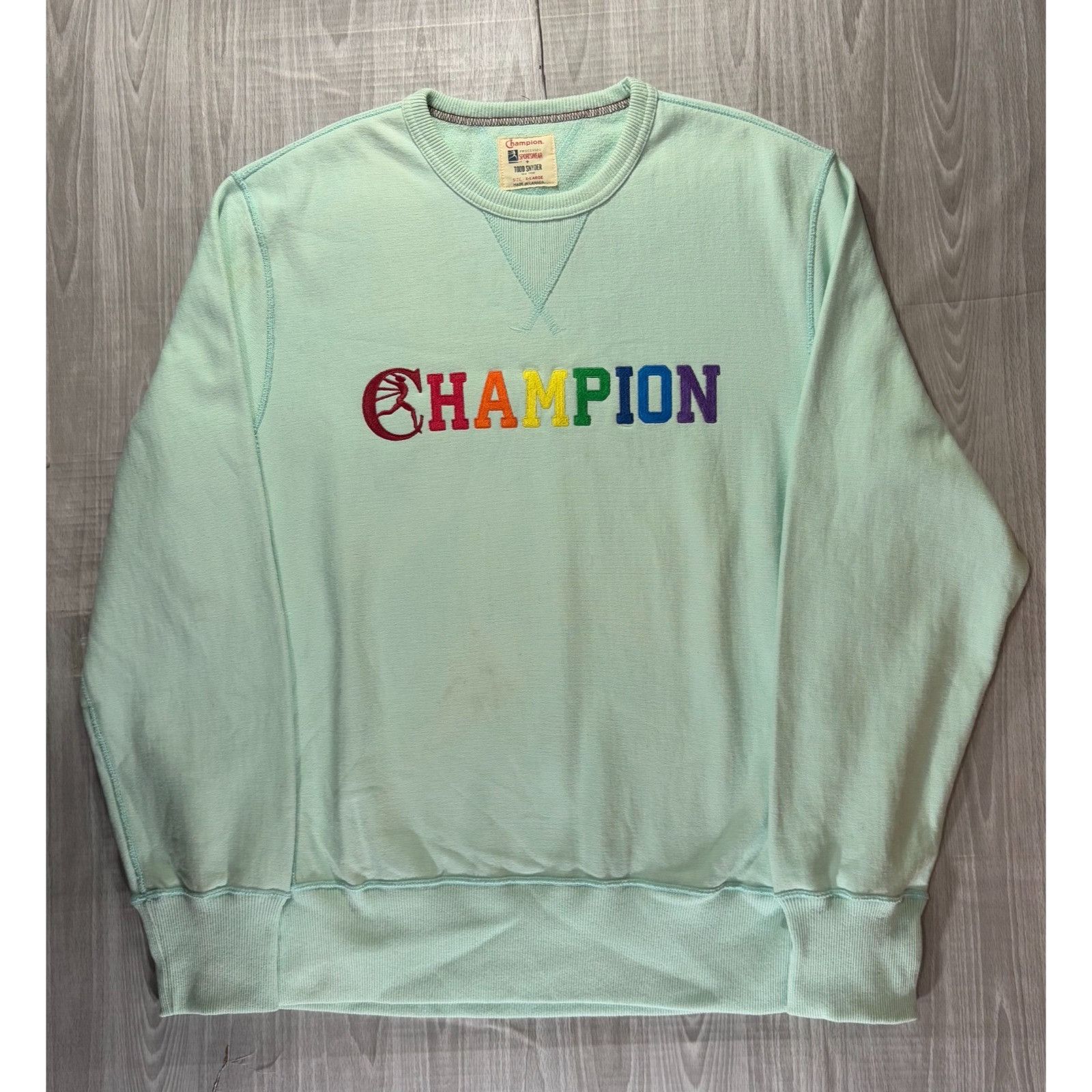 Todd Snyder Todd Snyder X Champion Pride Sweatshirt size XL NWOT stain* Size US XL / EU 56 / 4 - 1 Thumbnail