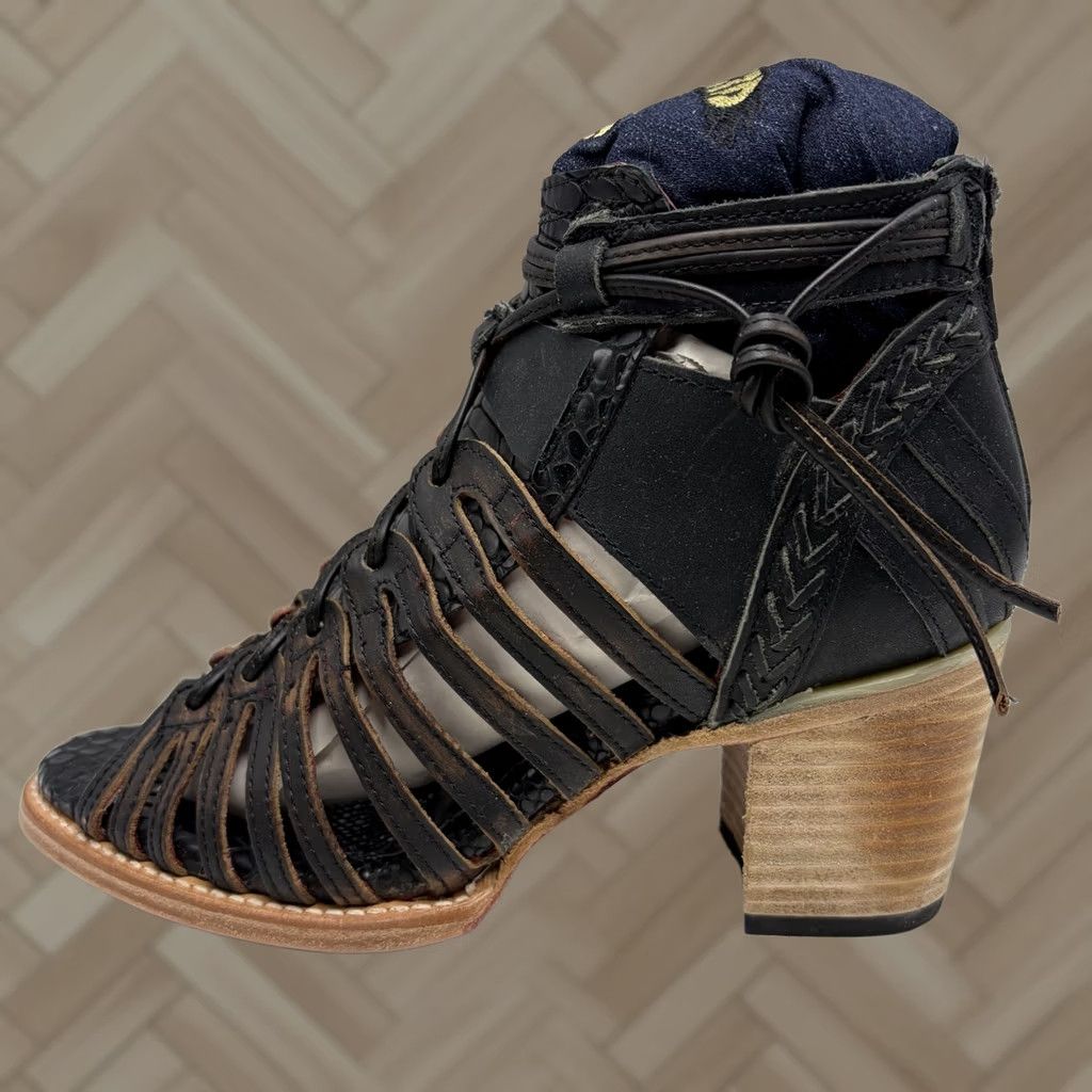 FREEBIRD Freebird by Steven Sandal Womens 9 Wazee Black Peep Toe Gladiator Boho Casual Size US 9 / IT 39 - 1 Thumbnail