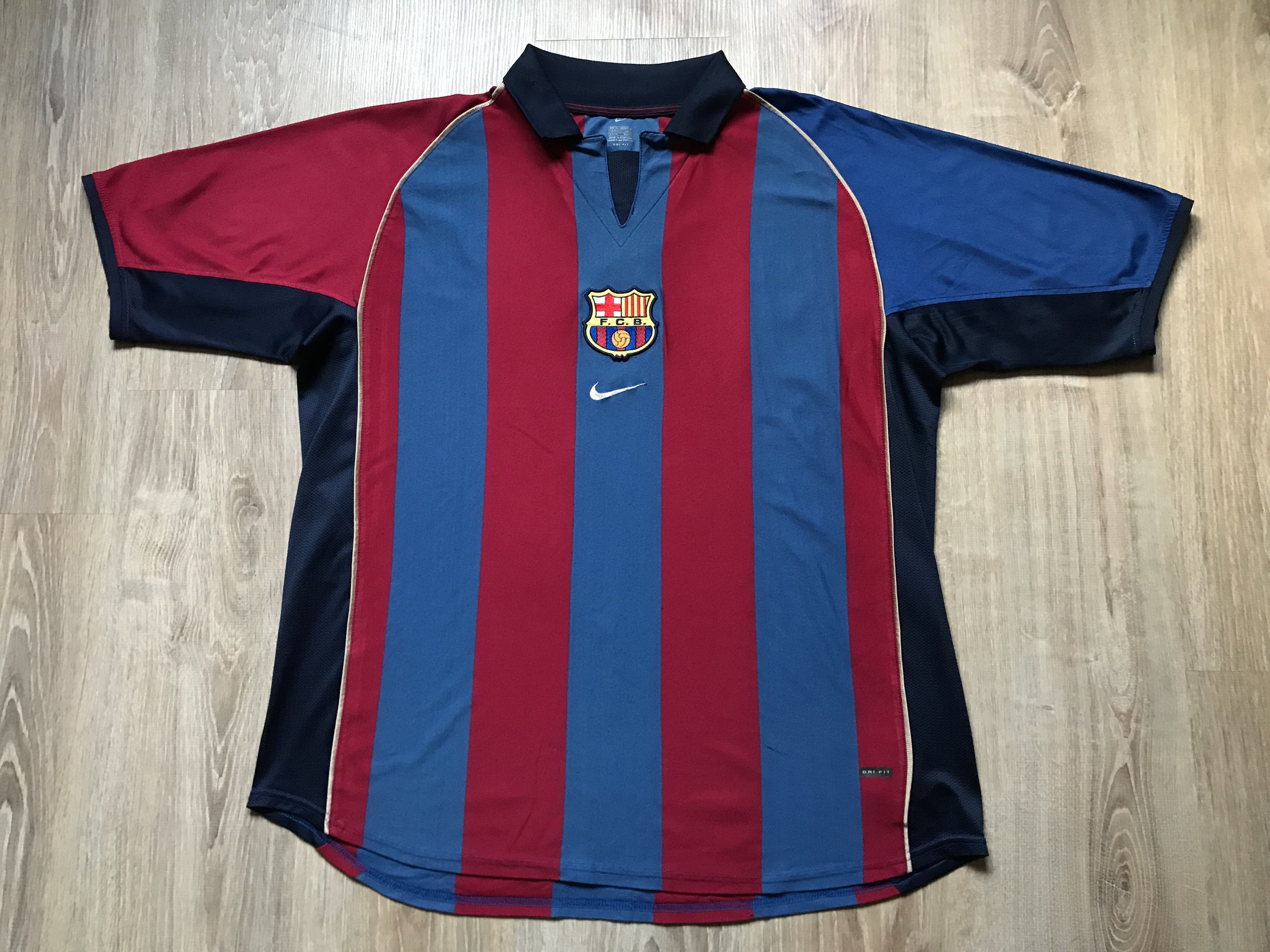 FC Barcelona 2001-02 Away Kit