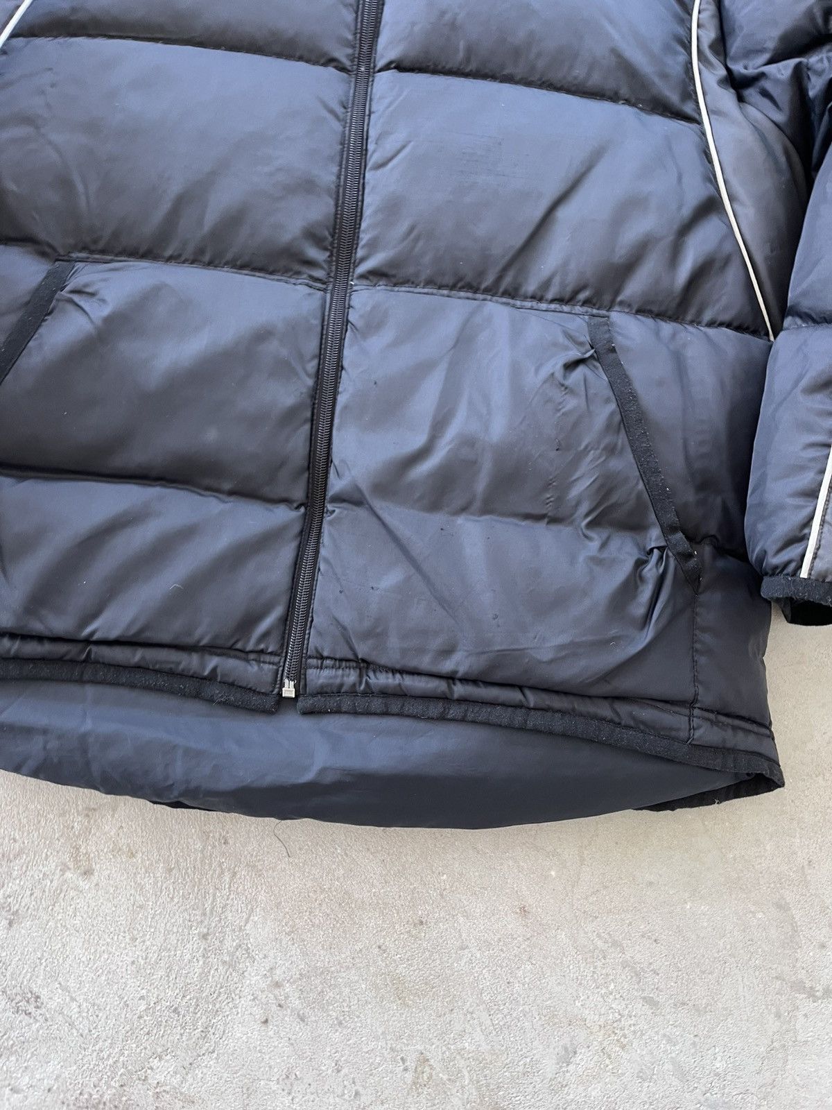 Nike Vintage Nike Puffer Down Jacket Black Small Logo Outdoor Y2K Size US L / EU 52-54 / 3 - 7 Thumbnail
