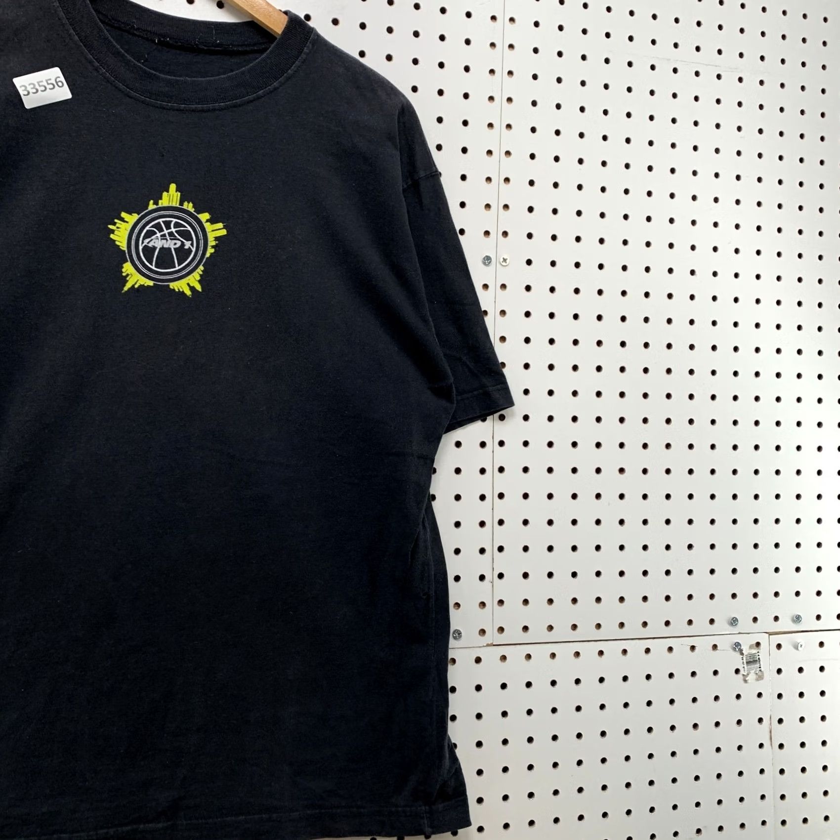 Vintage VINTAGE AND1 Basketball Shirt Mens L Black Yellow Graphic 21X27.5 Size US L / EU 52-54 / 3 - 5 Thumbnail
