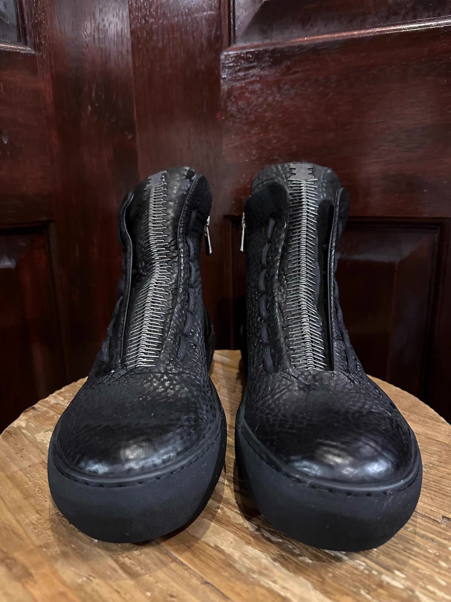 Isaac Sellam Experience Isaac Sellam 18AW Back Stapled Sneakers Ｑ25 Size US 7 / EU 40 - 1 Thumbnail