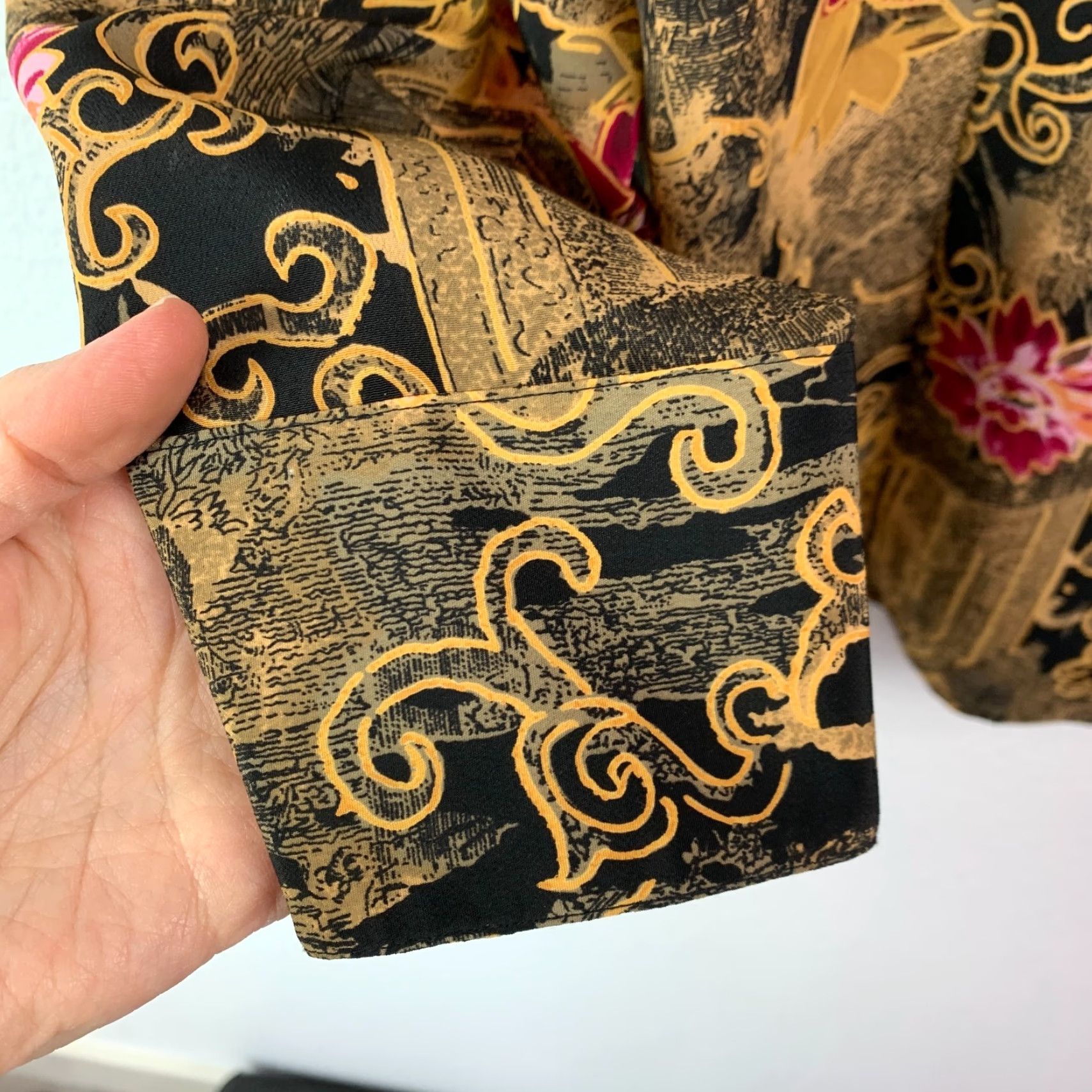 Vintage VINTAGE Christie & Jill Abstract Floral Shirt Blouse Womens 20W Gold Polyester Long Sleeve Collared Plus Size 20W Blouse Womens 20W Size 3XL / US 20-22 - 4 Thumbnail