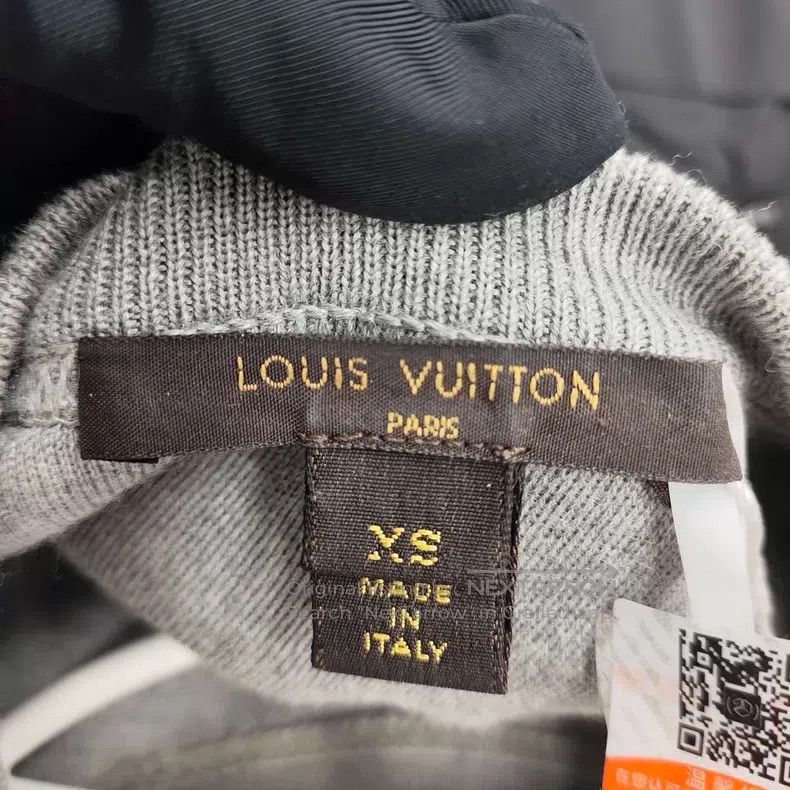 Louis Vuitton Louis Vuitton Grey sequined Logo short-sleeved T-shirt Size US XS / EU 42 / 0 - 4 Thumbnail