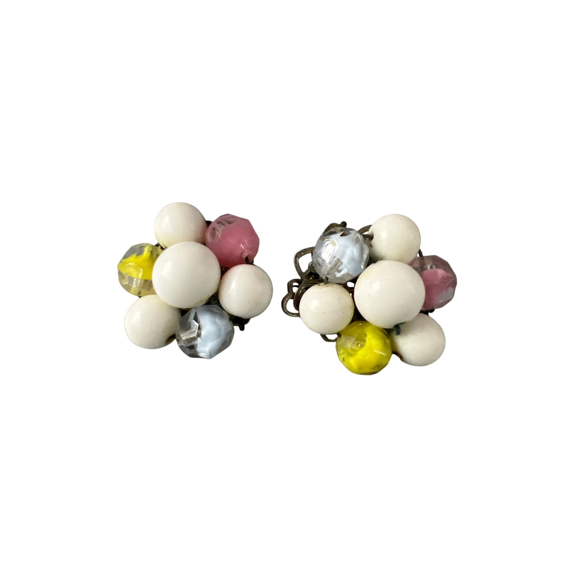 Other Vintage Glass Bead Cluster Clip On Earrings Silver Tone Whit Size ONE SIZE - 1 Thumbnail