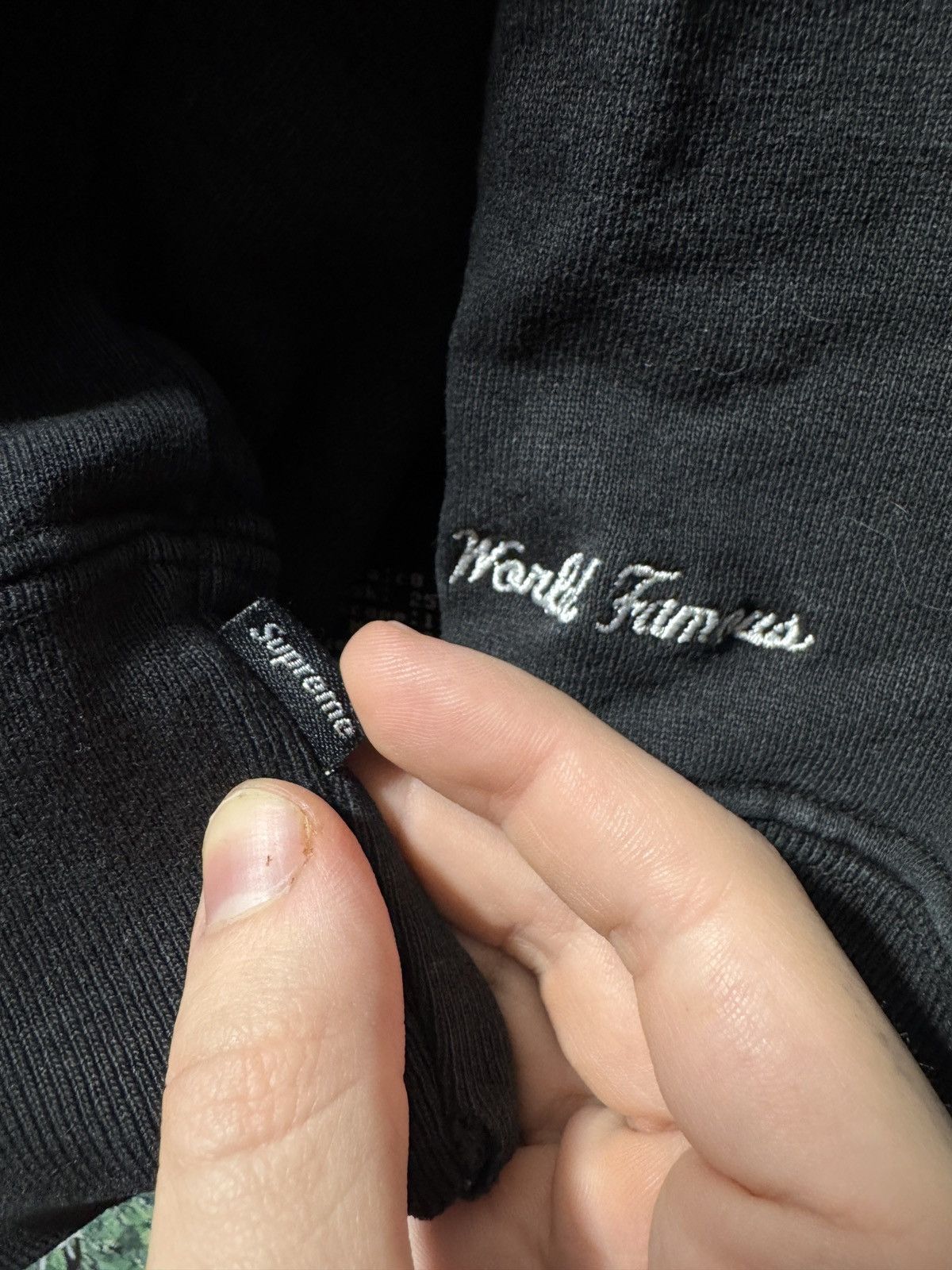 Supreme Supreme Arc Gold Logo World Famous Hoodie Size US L / EU 52-54 / 3 - 3 Thumbnail