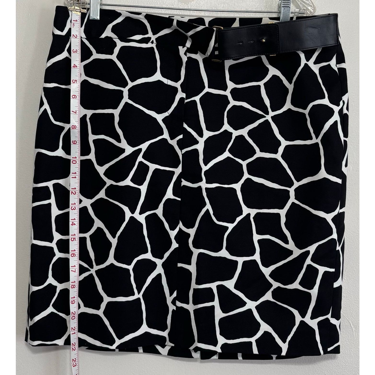 Michael Kors Michael Kors Giraffe Print Pencil Skirt 16 Belted Zip Front Size 38" / US 16 / IT 52 - 3 Thumbnail
