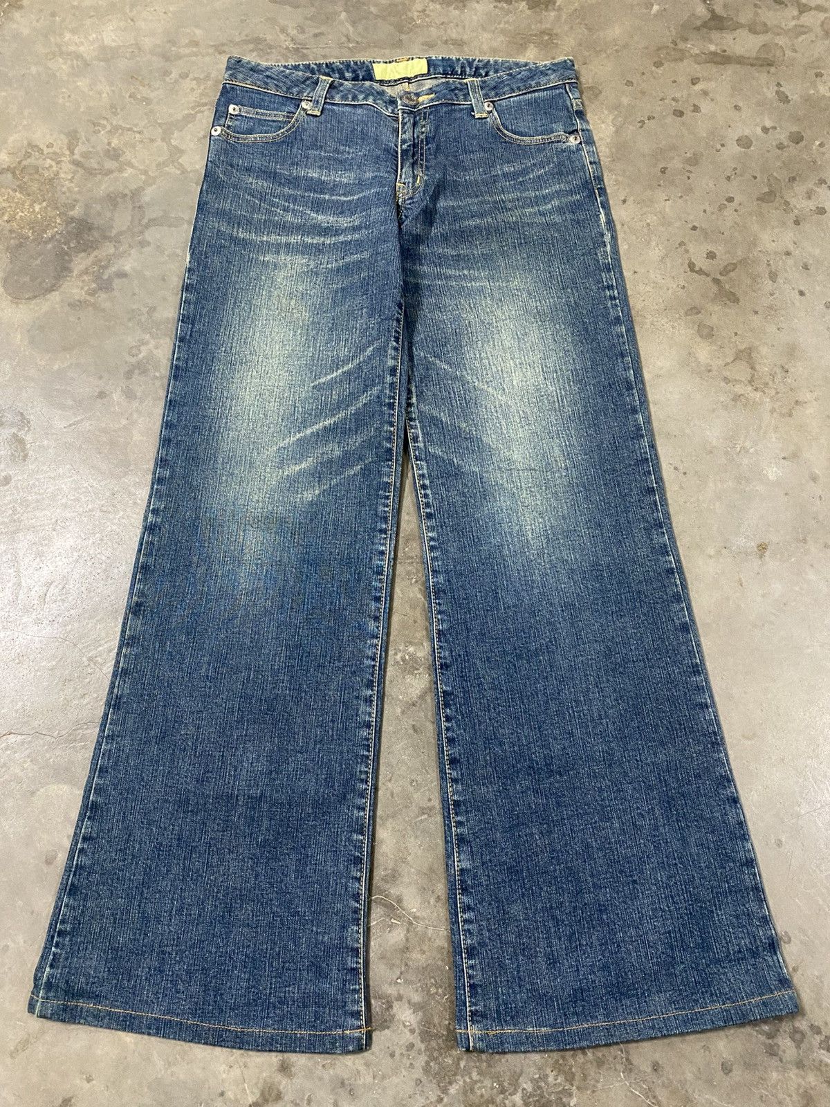 Hysteric Glamour × Japanese Brand × Tornado Mart Flare Jeans Japan Beating Heart Flared Jeans @253 Size US 29 - 1 Thumbnail