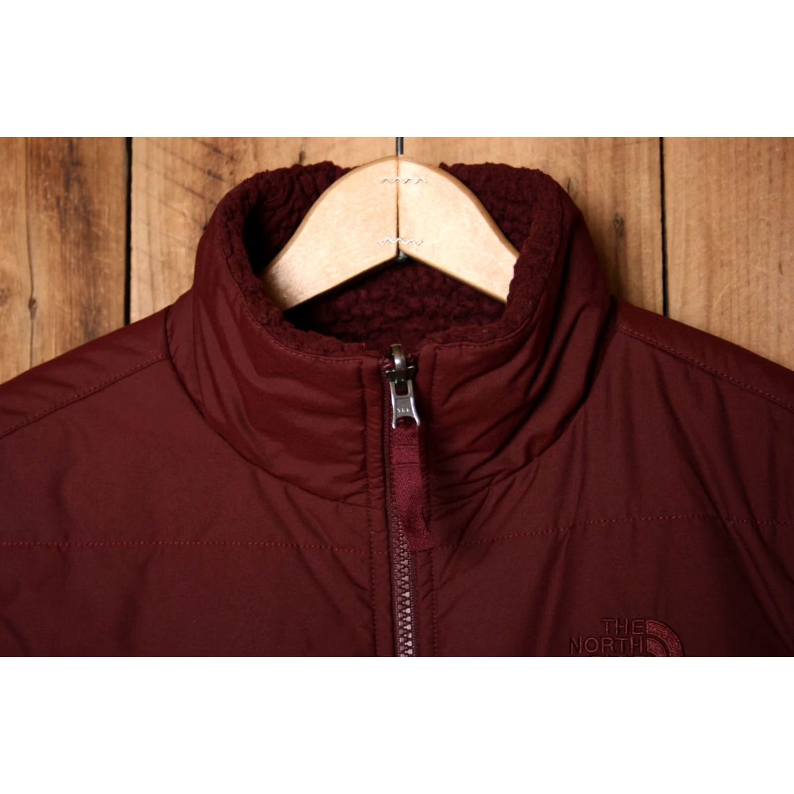 The North Face THE NORTH FACE Jacket Womens Sz. S Maroon Sherpa Lined Black Color Zip Exterior Polyester Basic Jacket Mens Womens Girls N/A Size S / US 4 / IT 40 - 2 Thumbnail