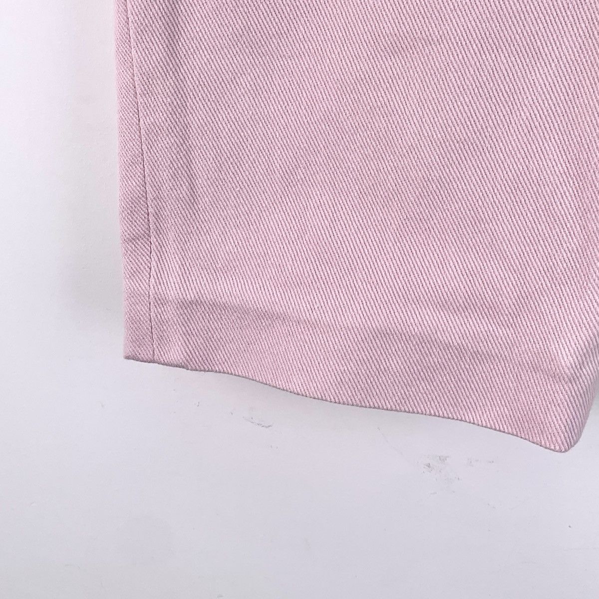 Chanel Chanel Pink CC Logo Cotton Casual Bermuda Shorts K26WX Size 25" / US 0 / IT 36 - 4 Thumbnail