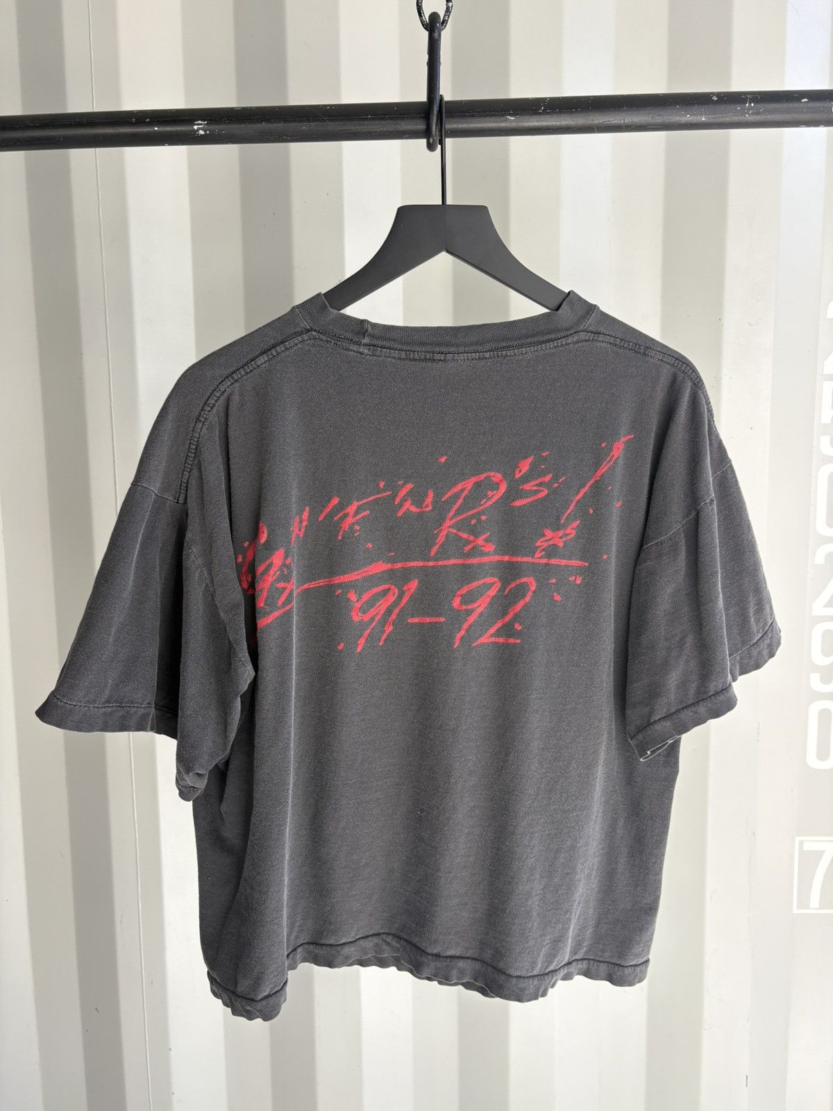Band Tees Vintage Guns N Roses Thrashed Faded Distressed GRUNGE Shirt Size US L / EU 52-54 / 3 - 3 Thumbnail