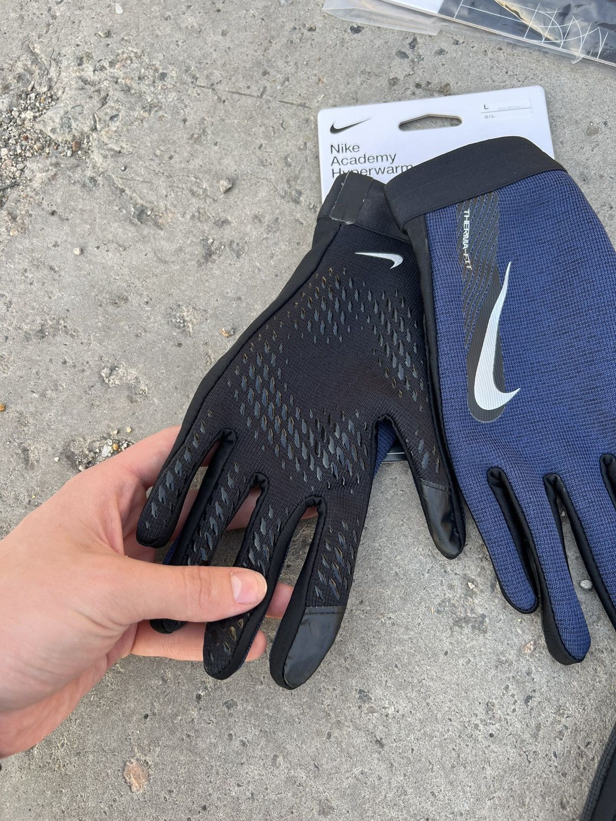 Nike Nike Thermal Fit Gloves NEW Size ONE SIZE - 5 Thumbnail