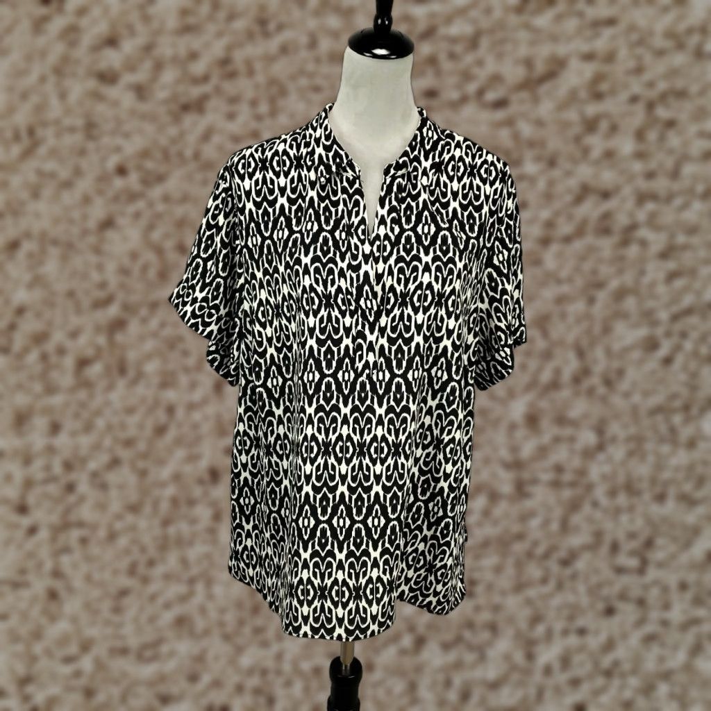 Vintage Rose And Olive Blouse Women 1X Black White Geometric Collared V Neck Top Size XL / US 12-14 / IT 48-50 - 1 Thumbnail