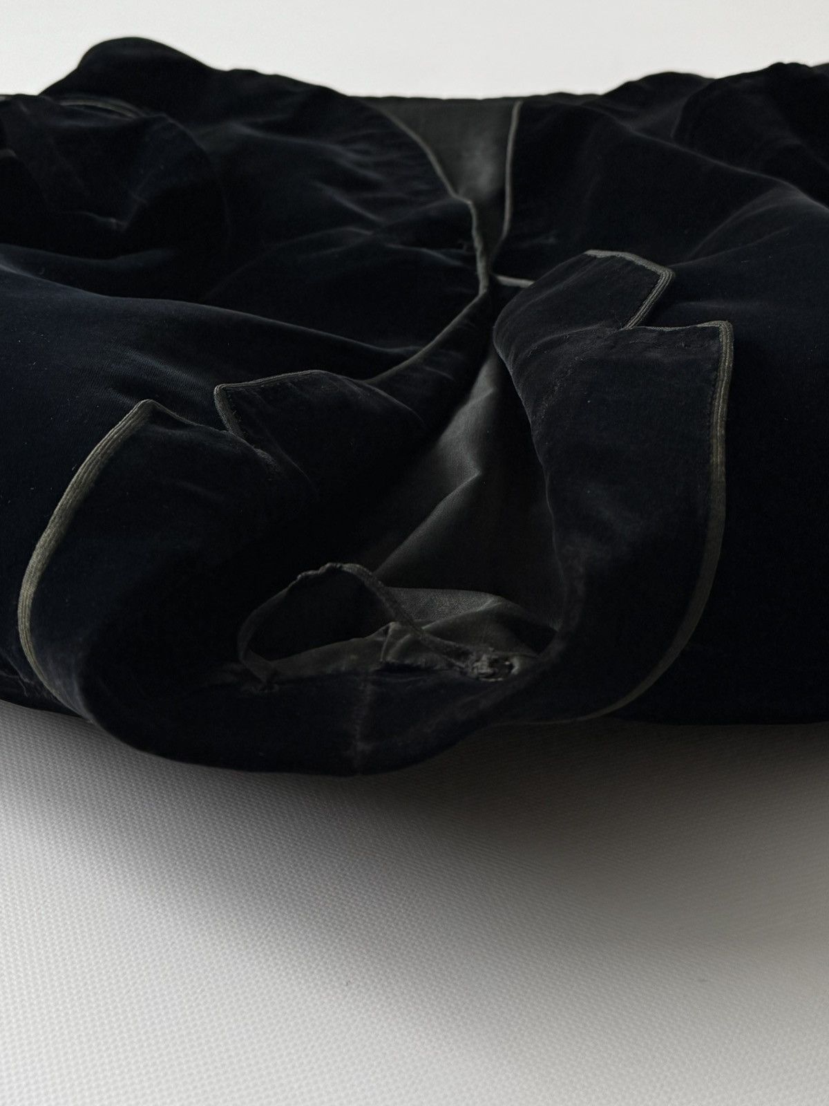 Vintage Early 20th Century Velvet Smoking Jacket Size US M / EU 48-50 / 2 - 8 Thumbnail